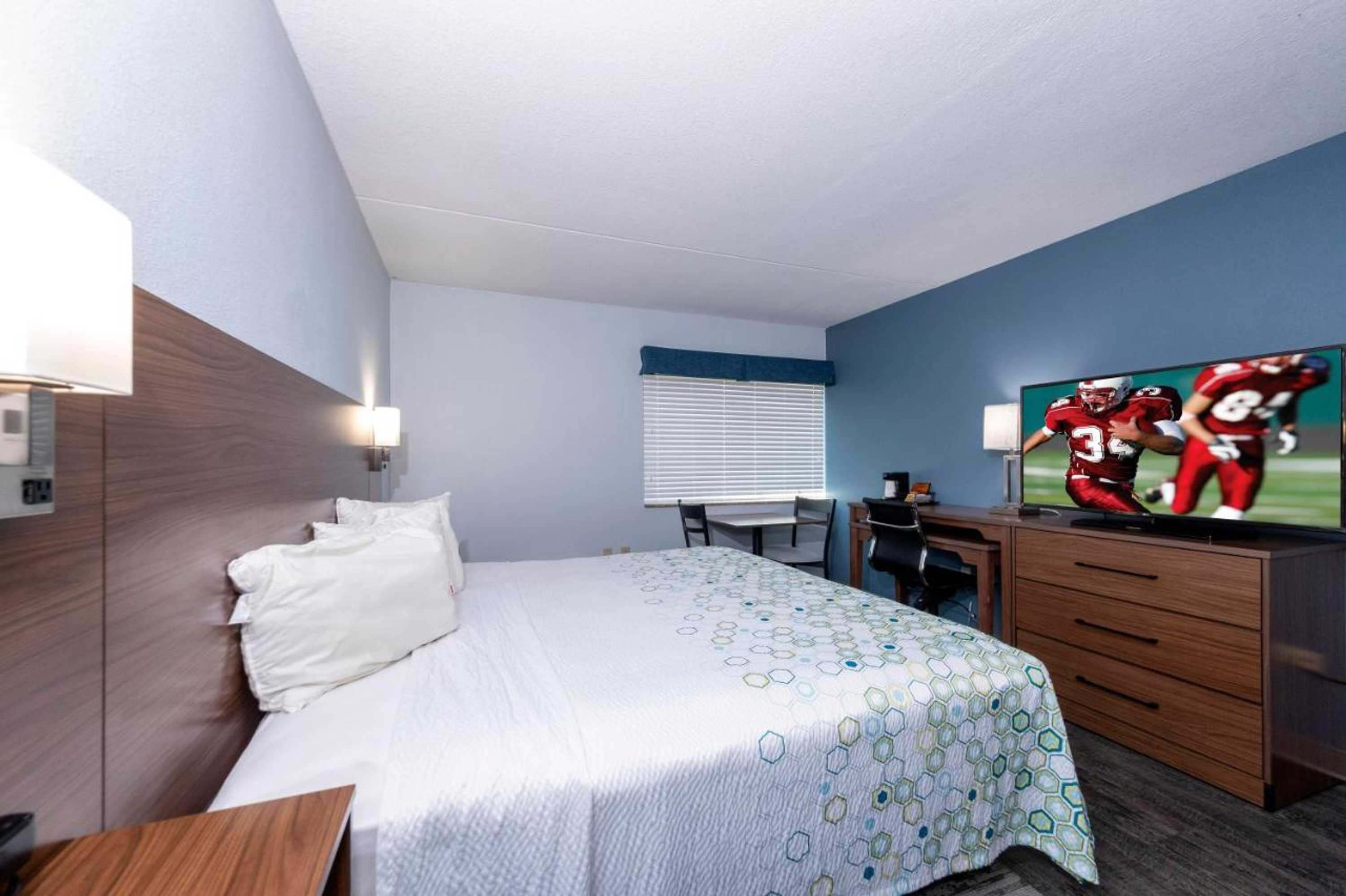 Gift card for Hometowne Studios by Red Roof Wilmington New Castle