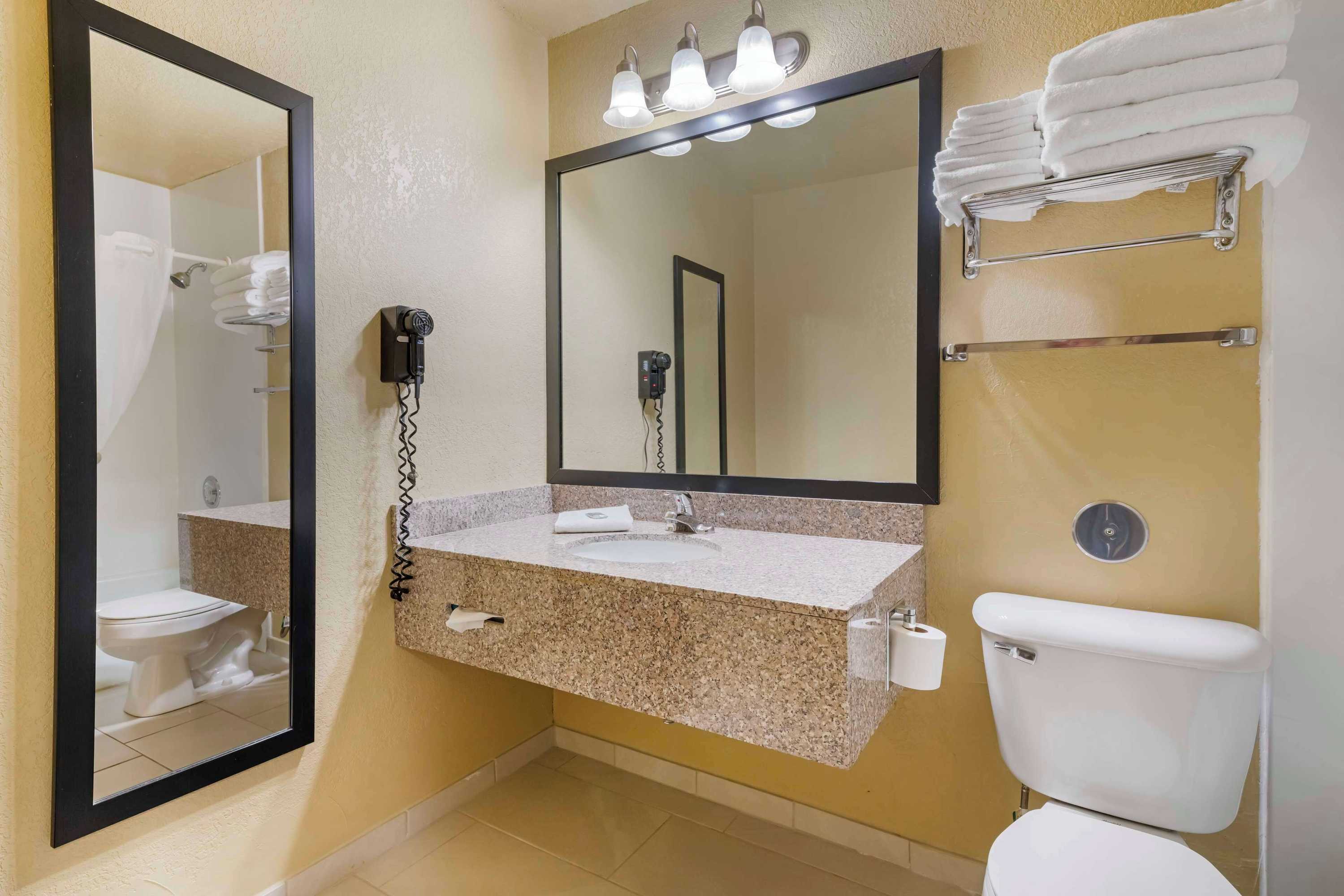 Gift card for Best Western Green Bay Inn Conference Center