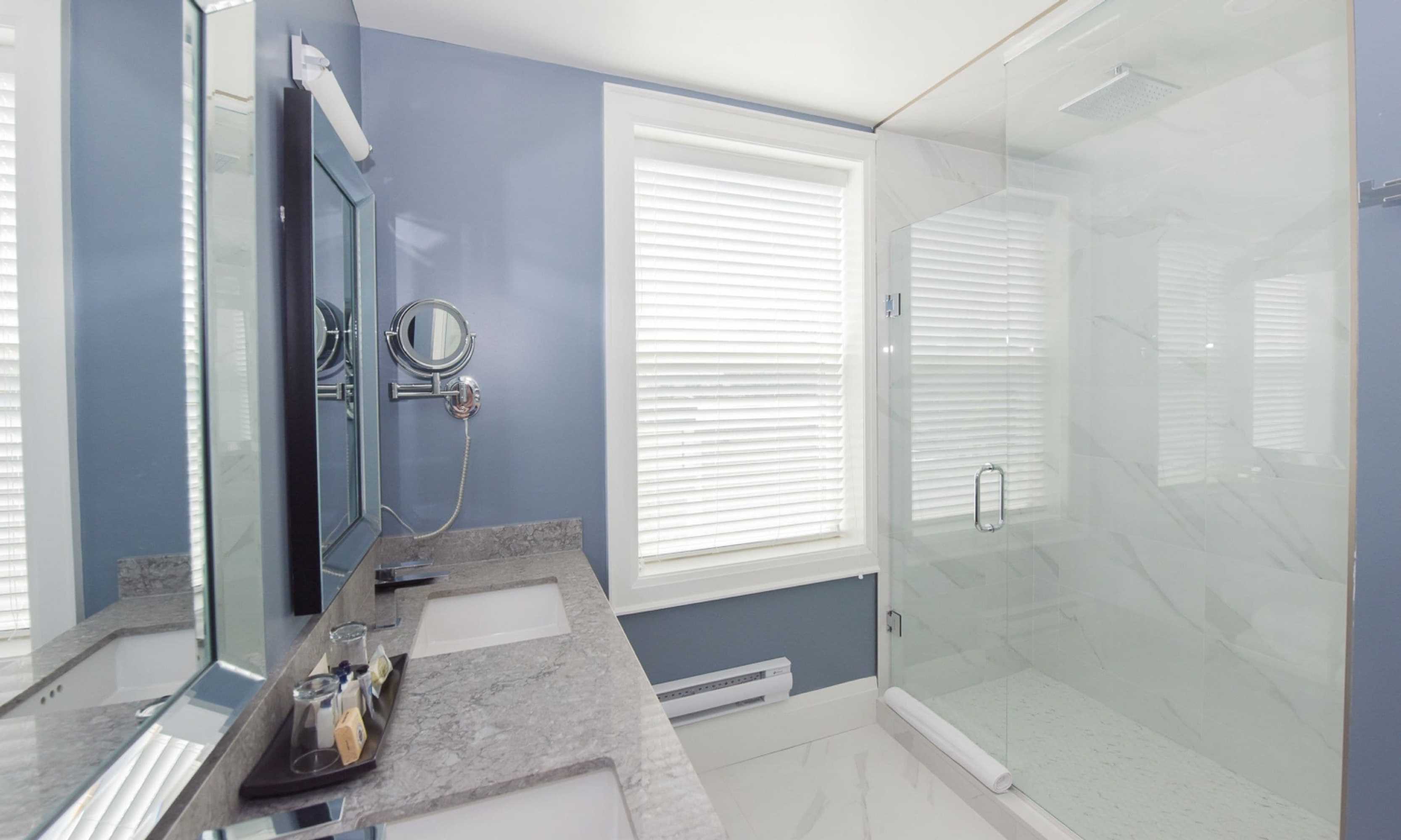 Gift card for 124 on Queen Hotel & Spa Gift card for 124 on Queen Hotel & Spa