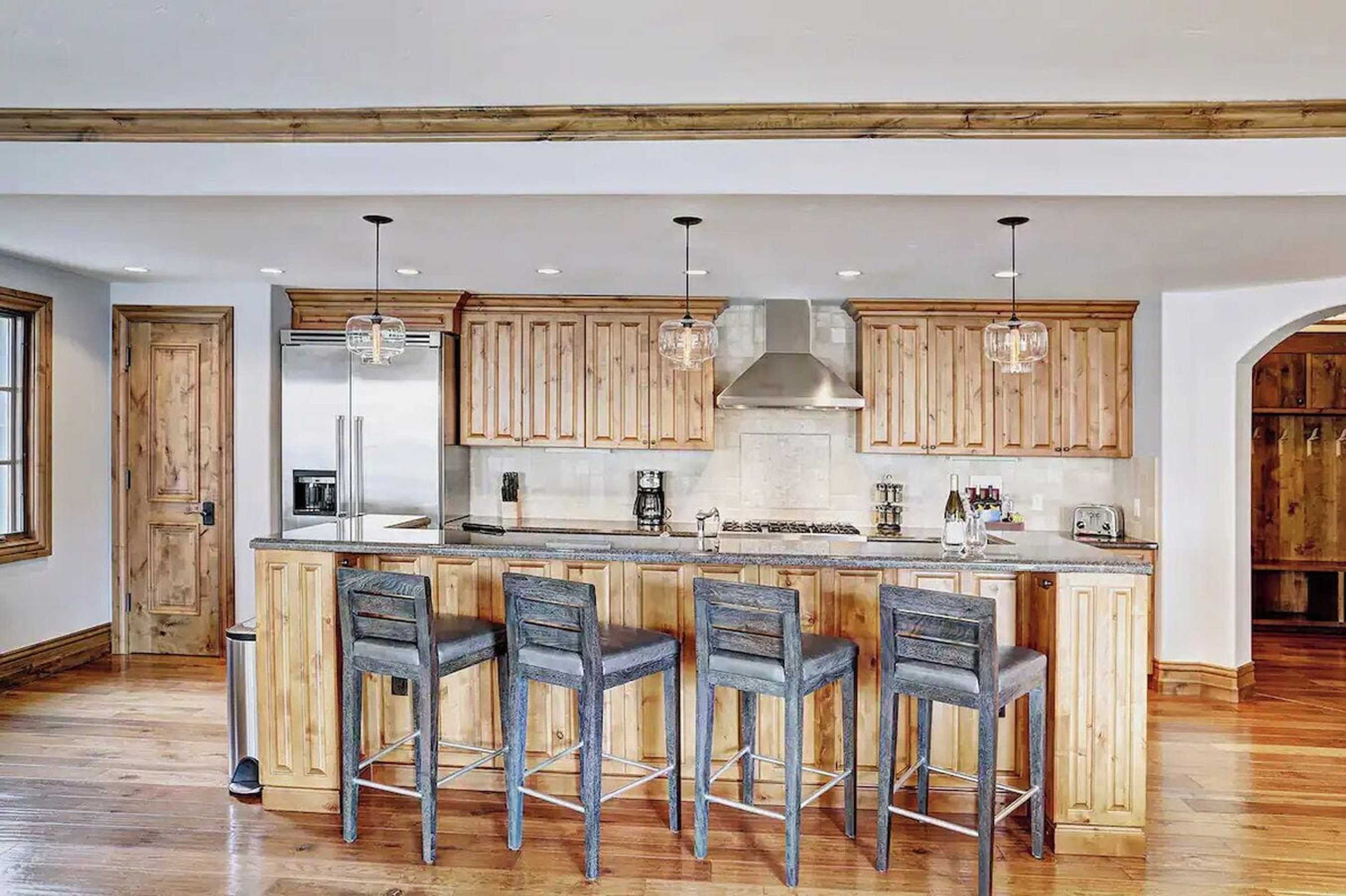 Gift card for Platinum 3 Bedroom Vacation Rental In The Heart Of Vail That Includes Ski Valet, Ski Deck, Rooftop Pool, Panoramic Views Gift card for Platinum 3 Bedroom Vacation Rental In The Heart Of Vail That Includes Ski Valet, Ski Deck, Rooftop Pool, Panoramic Views