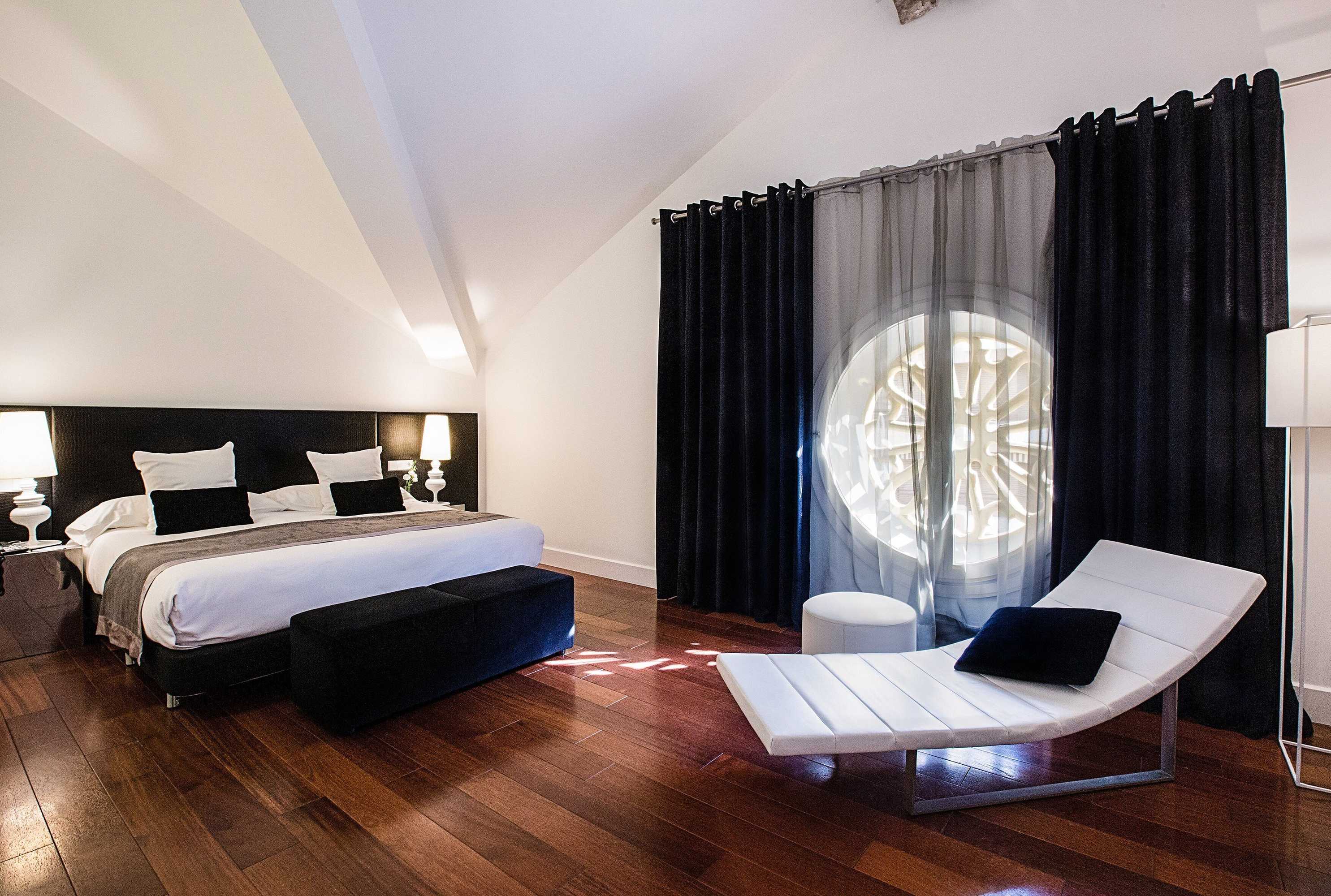 Gift card for Hospes Palacio de Los Patos, a Member of Design Hotels Gift card for Hospes Palacio de Los Patos, a Member of Design Hotels
