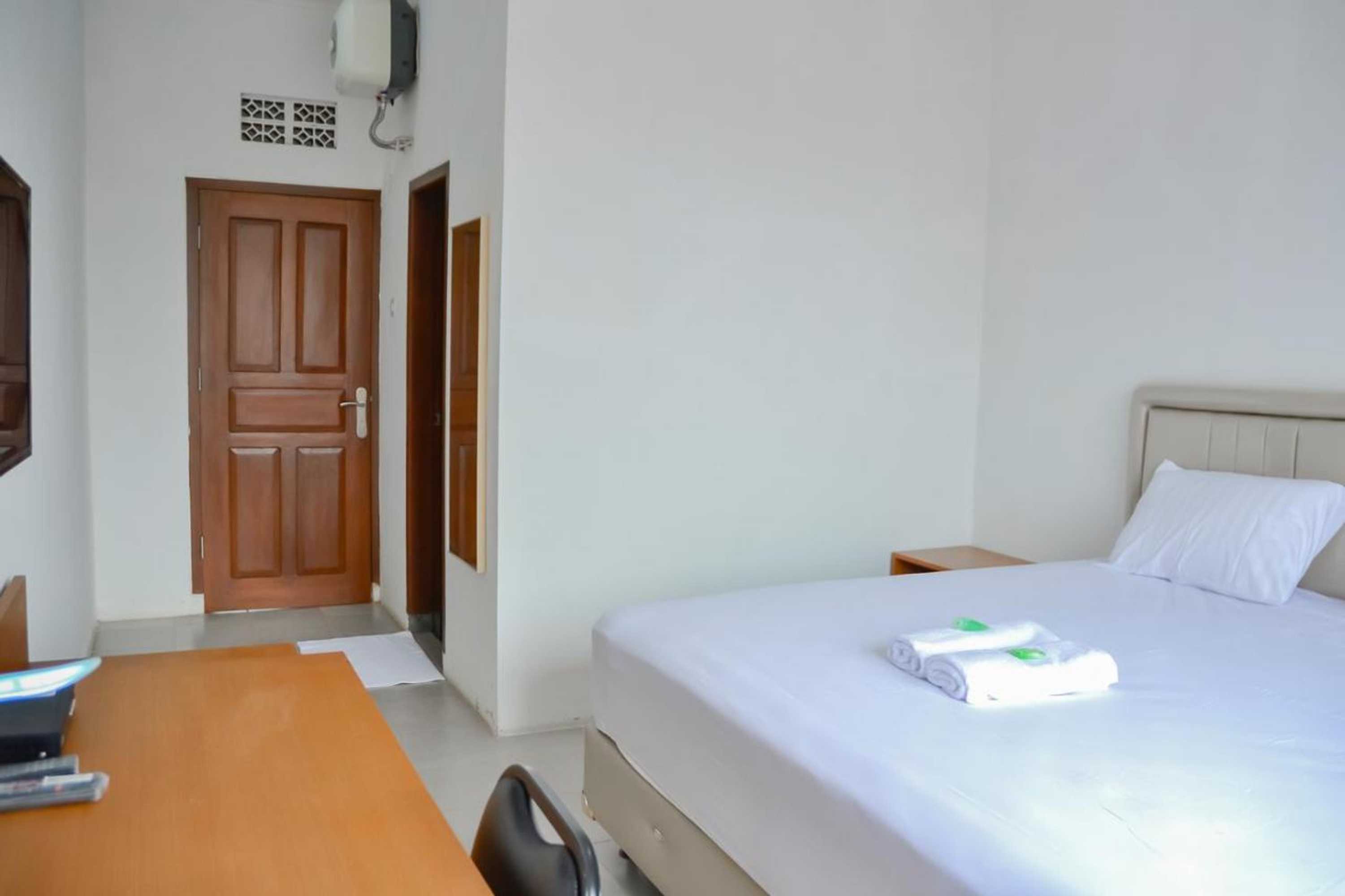 Gift card for Bumi Ciboled Mitra Reddoorz Near Gerbang Tol Pamulihan Gift card for Bumi Ciboled Mitra Reddoorz Near Gerbang Tol Pamulihan
