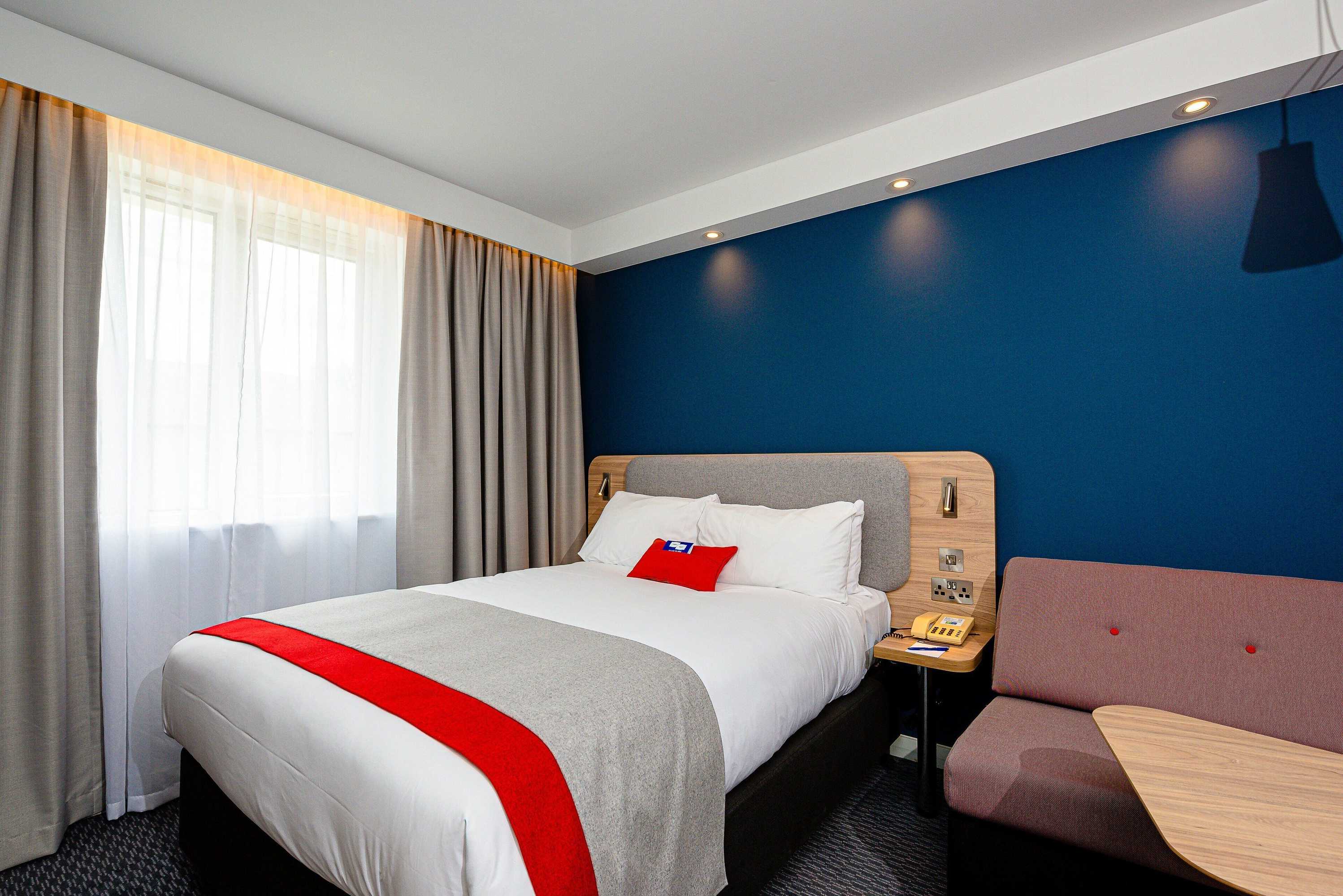 Gift card for Holiday Inn Express Canterbury by Ihg Gift card for Holiday Inn Express Canterbury by Ihg