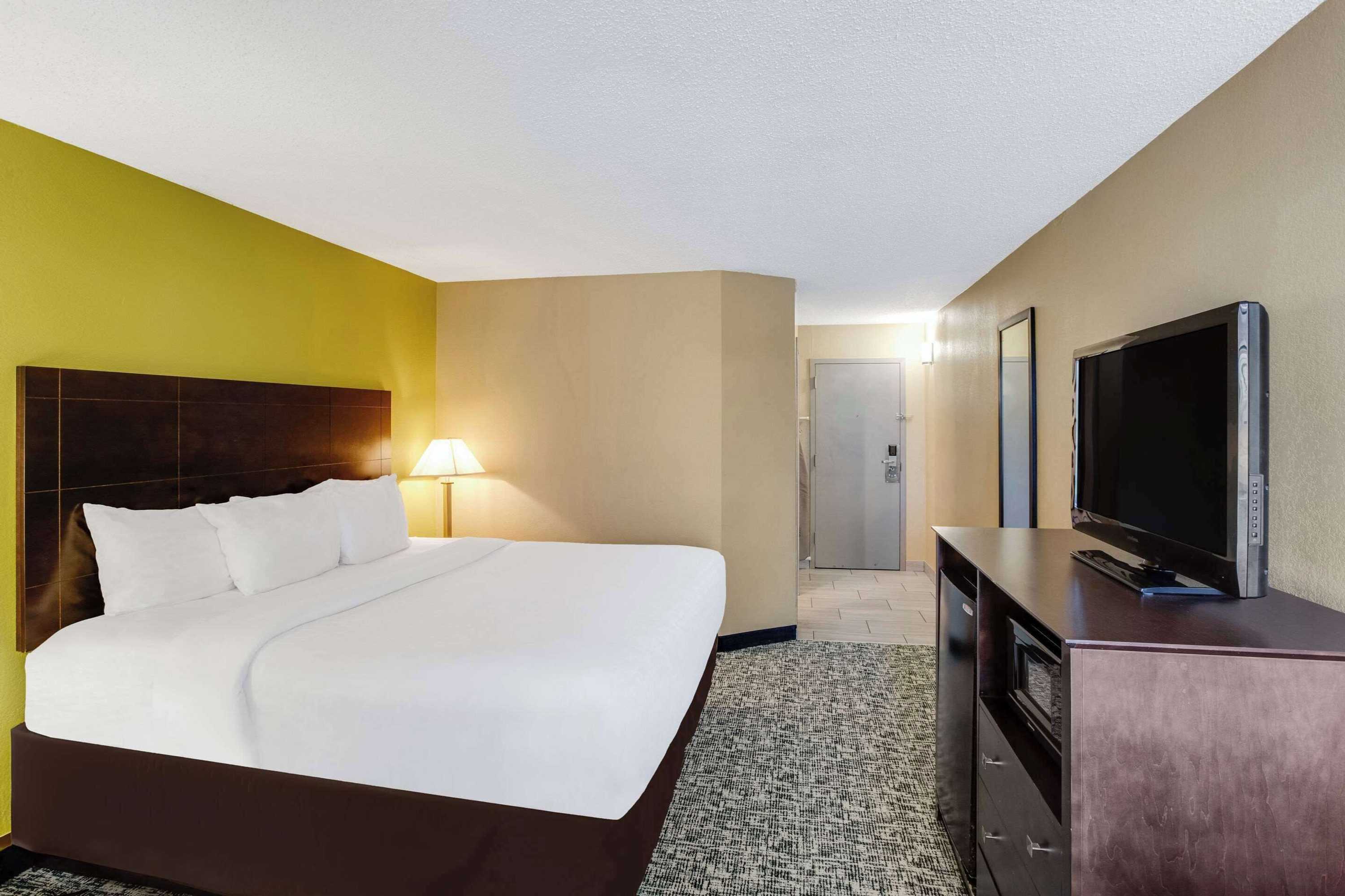 Gift card for Clarion Inn Asheville Airport Gift card for Clarion Inn Asheville Airport