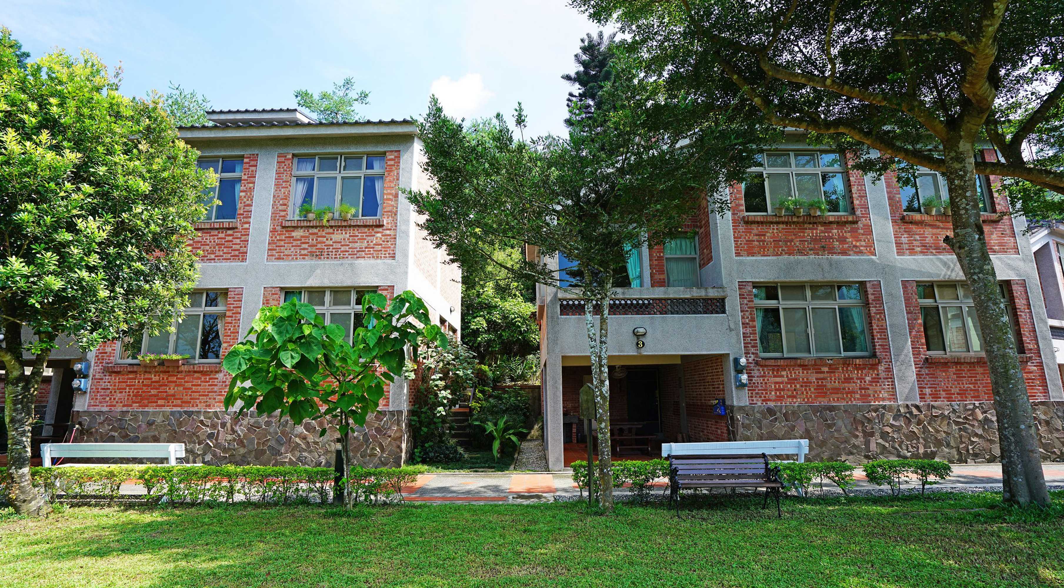 Gift card for Red Brick Villas