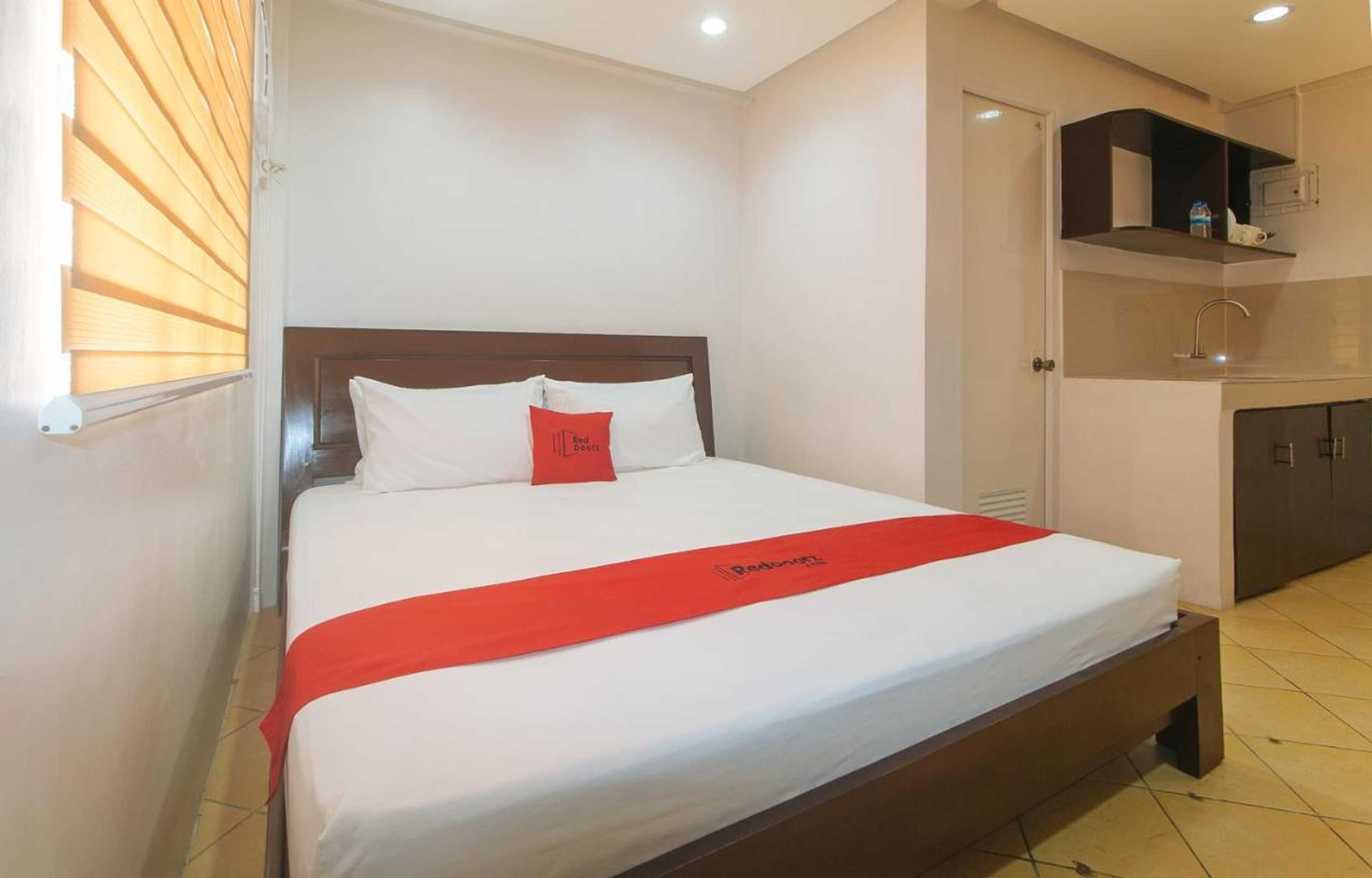 Gift card for Reddoorz at David's Travellers Inn Cavite