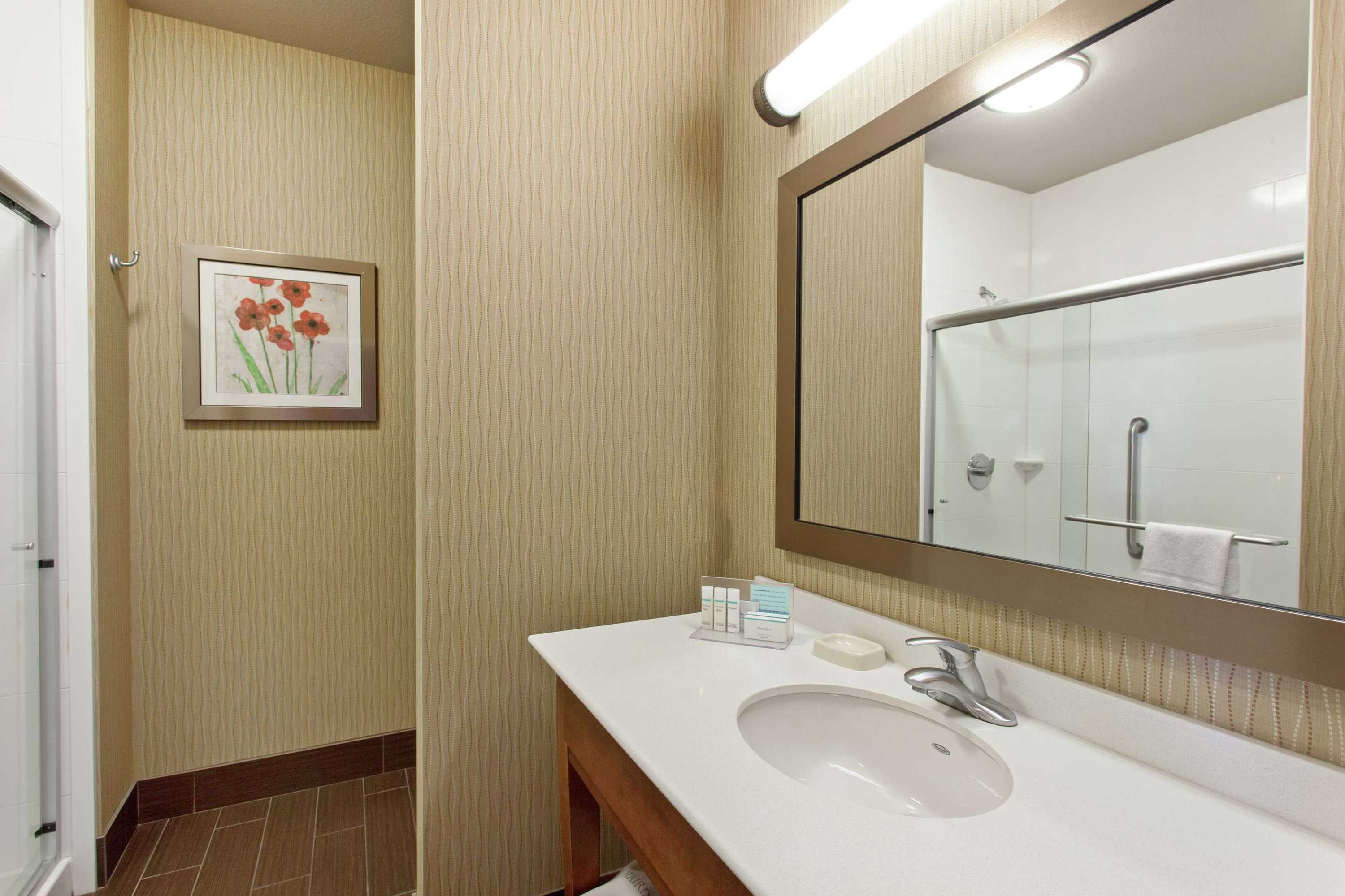 Gift card for Hampton Inn Seattle/everett