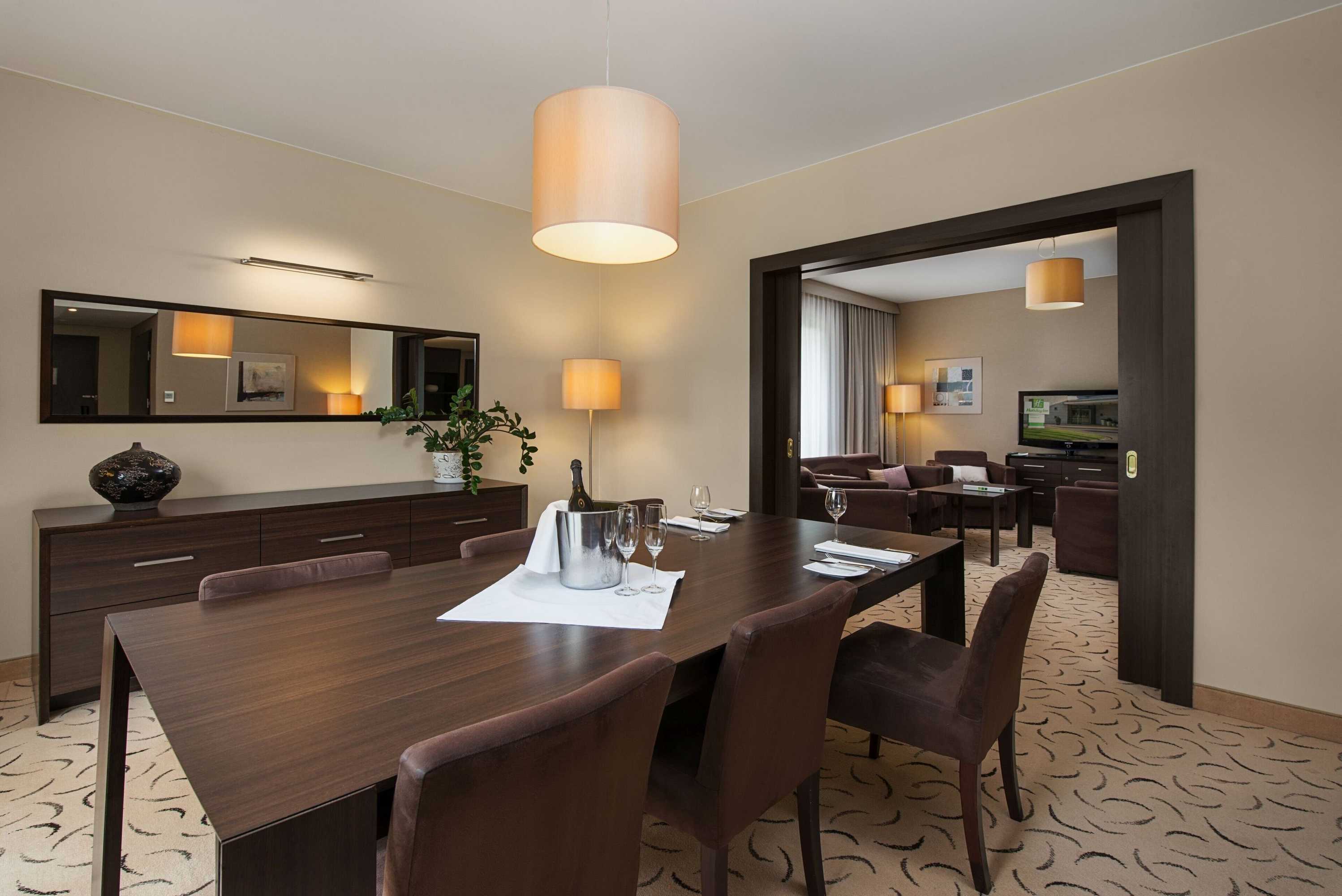 Gift card for Holiday Inn Resort Warszawa Józefów**** by Ihg Gift card for Holiday Inn Resort Warszawa Józefów**** by Ihg