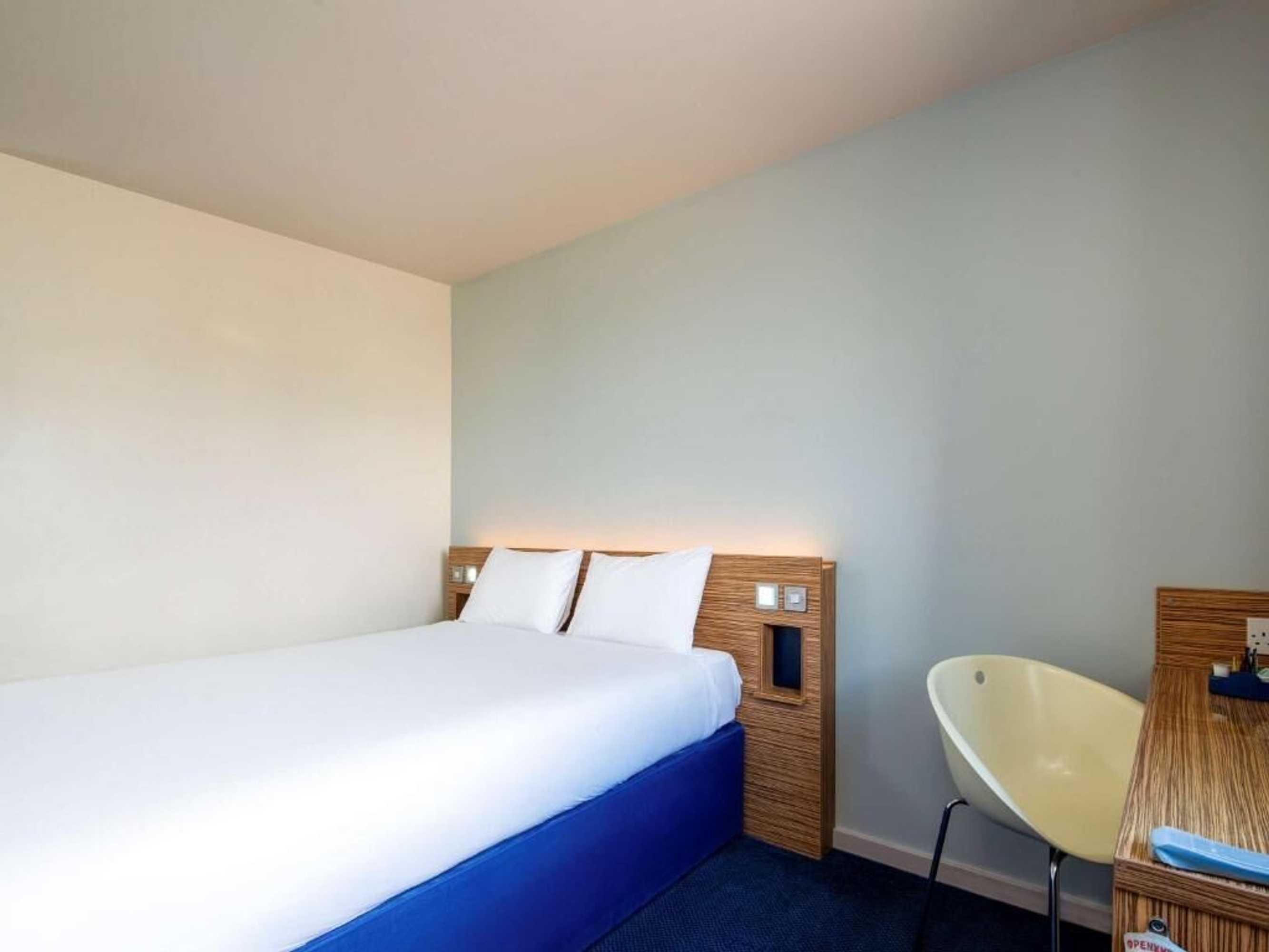Gift card for Go2 Portishead Marina Hotel Gift card for Go2 Portishead Marina Hotel