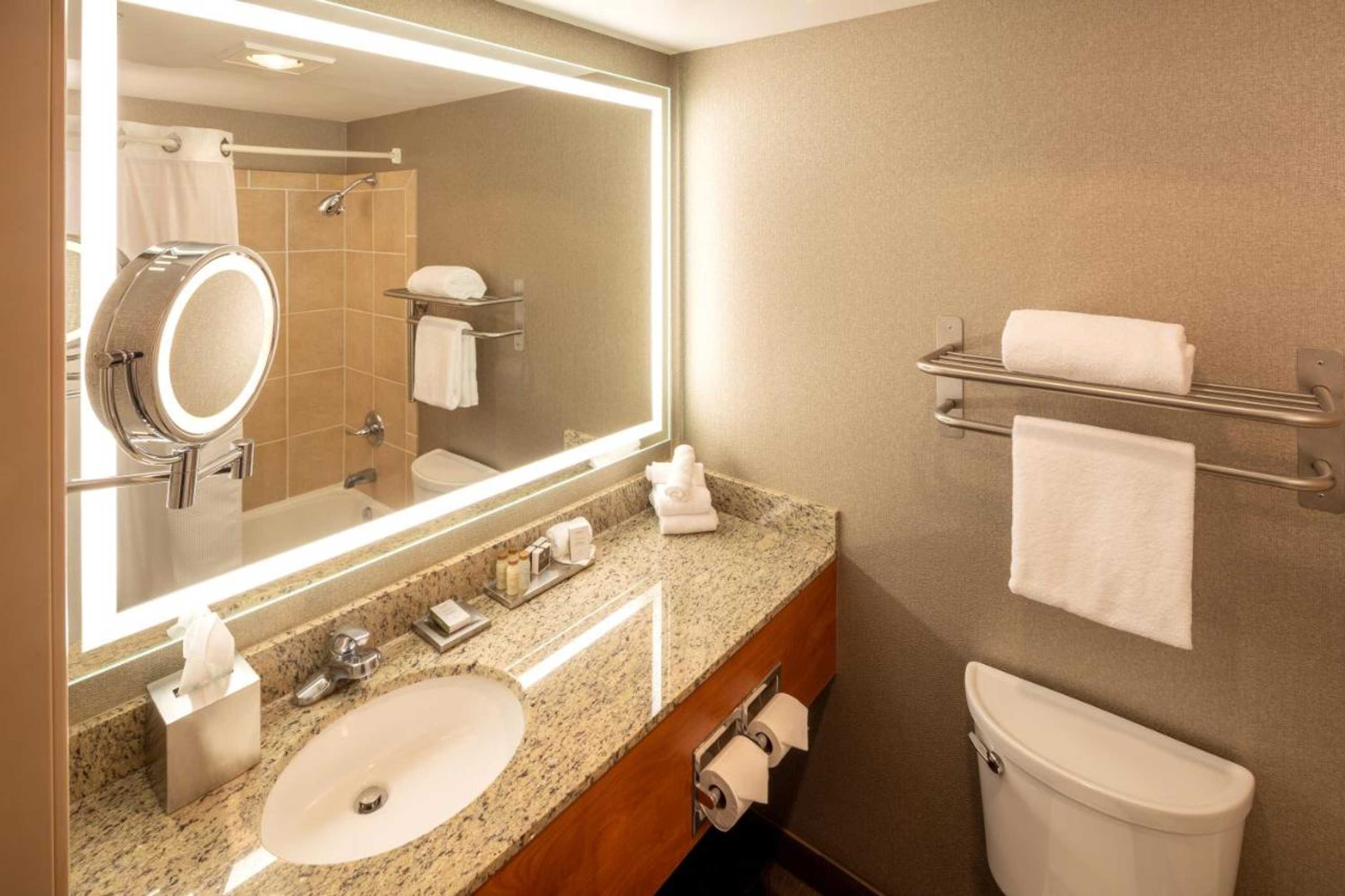 Gift card for Silver Cloud Hotel Tacoma Waterfront