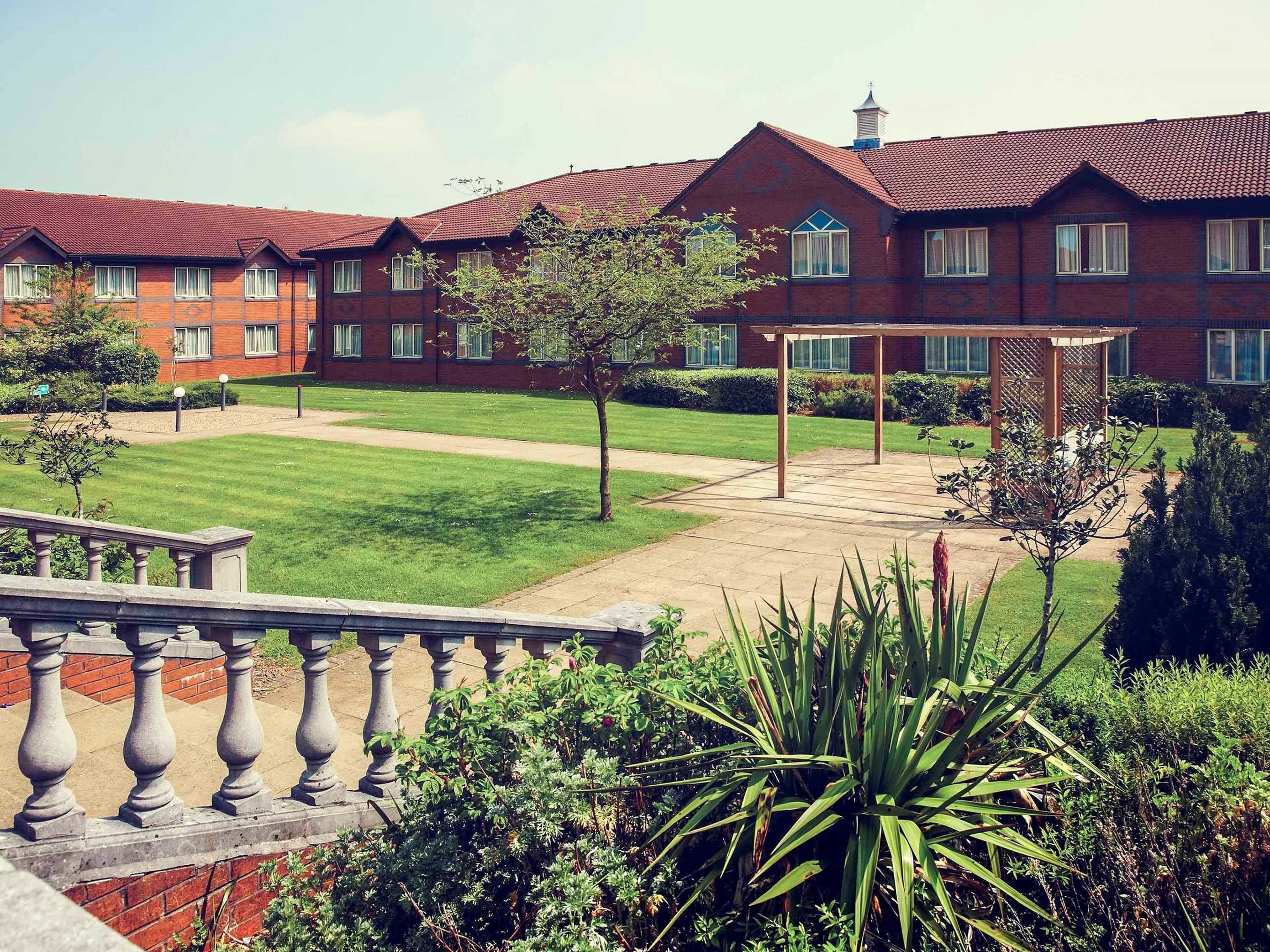 Gift card for Mercure Daventry Court Hotel Gift card for Mercure Daventry Court Hotel