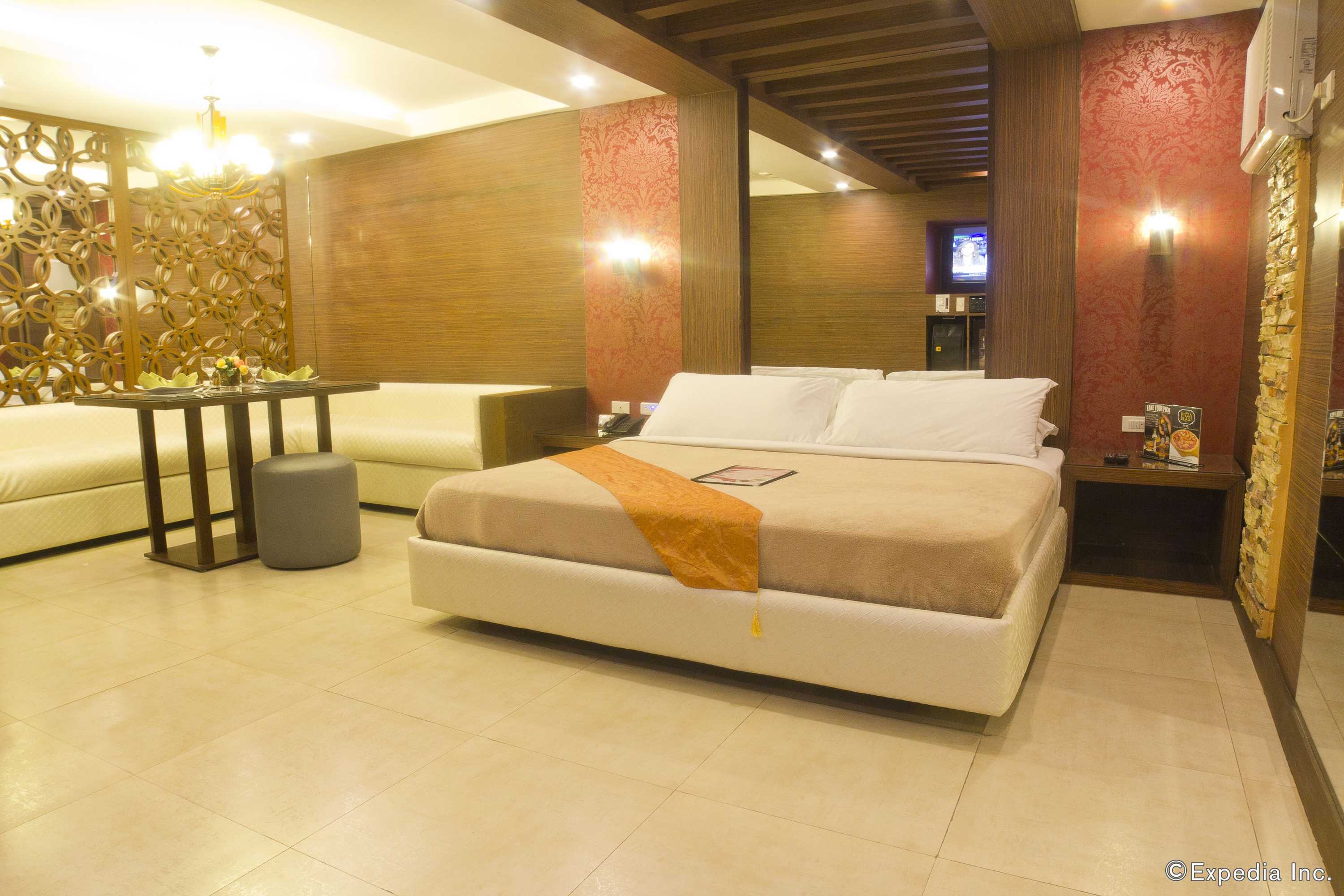 Gift card for Victoria Court Las Piñas Gift card for Victoria Court Las Piñas