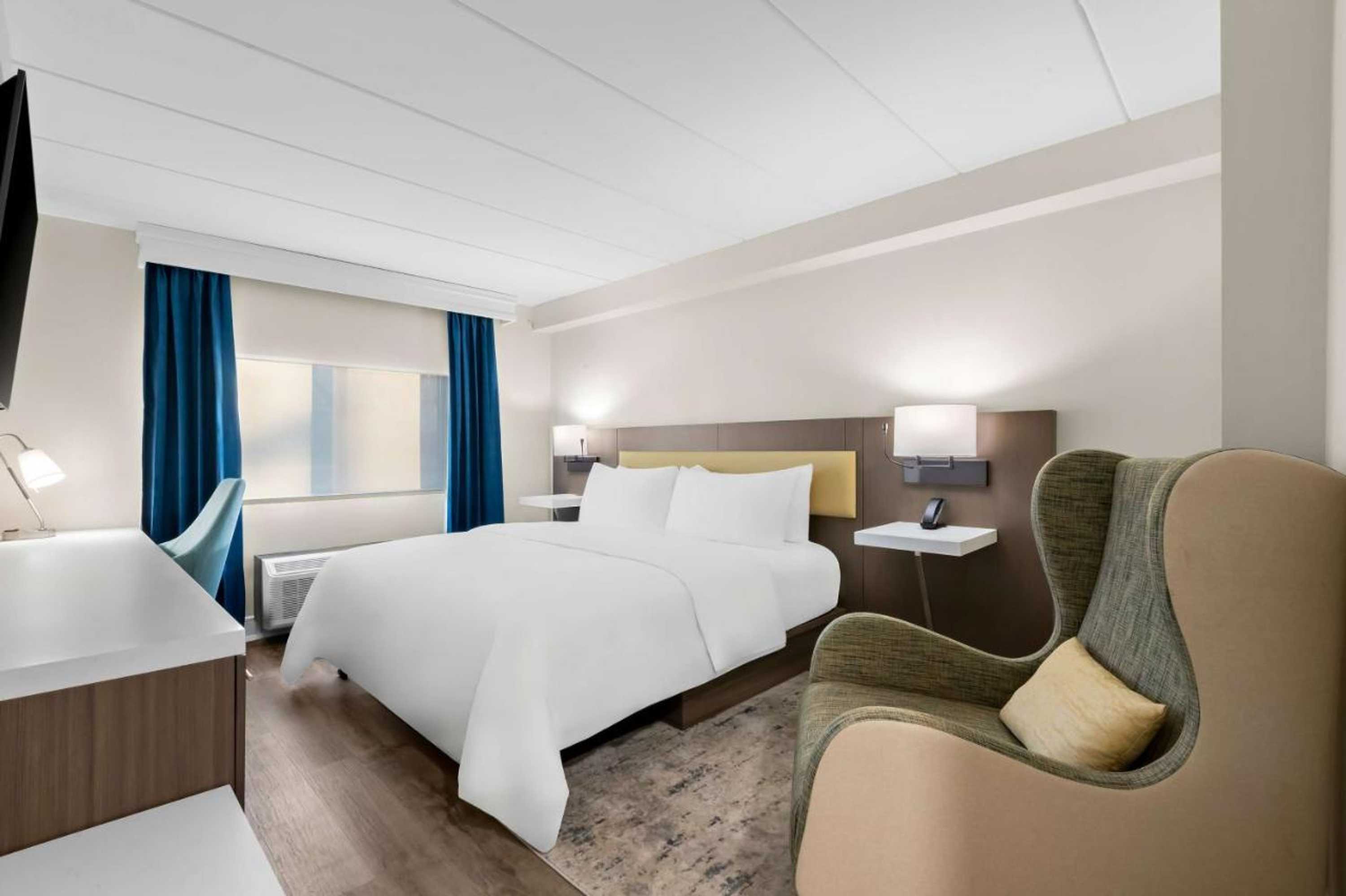 Gift card for Latitude Suites Tinton Falls Eatontown/bw Premier Collection Gift card for Latitude Suites Tinton Falls Eatontown/bw Premier Collection