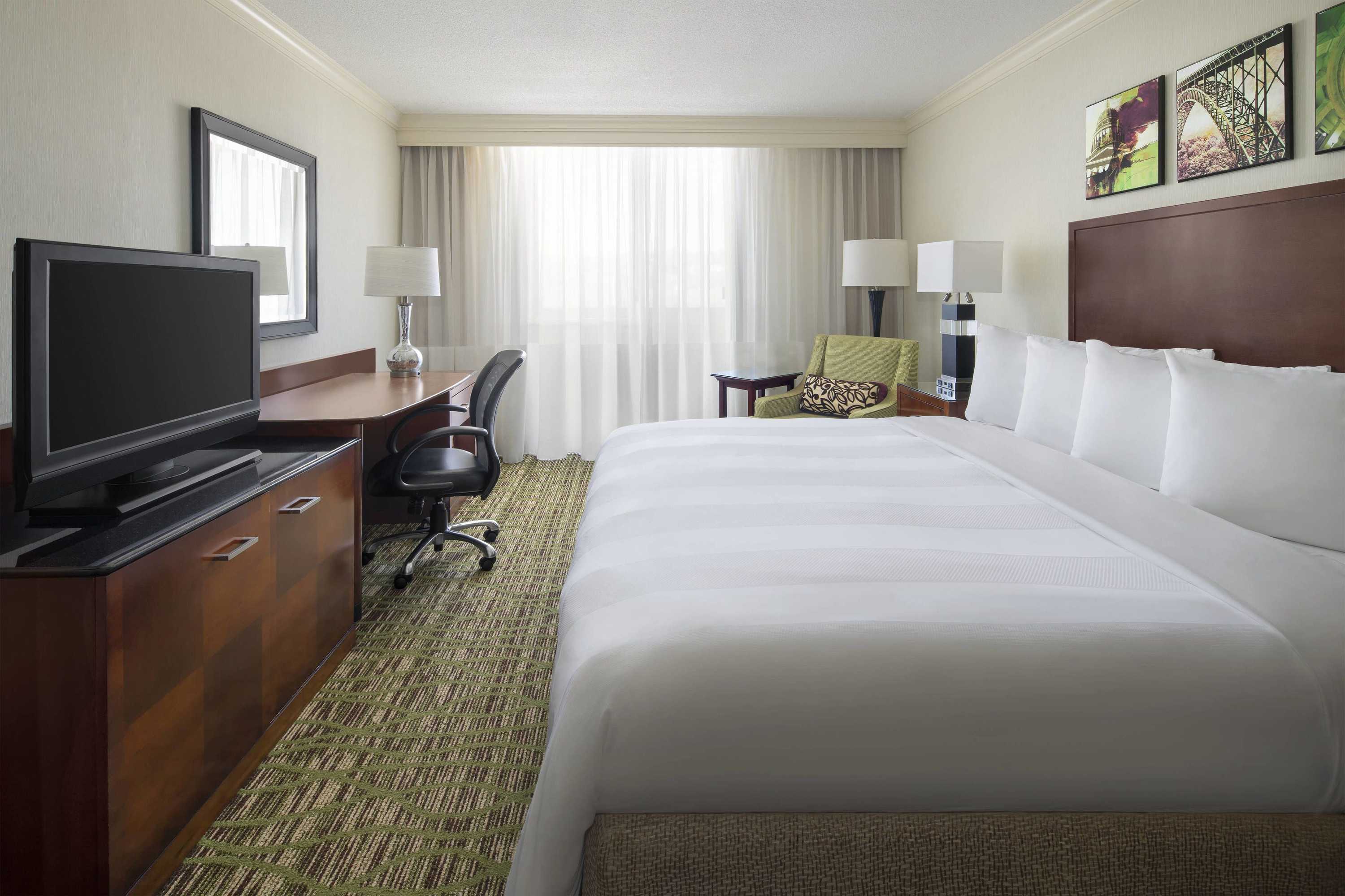 Gift card for Charleston Marriott Town Center Gift card for Charleston Marriott Town Center