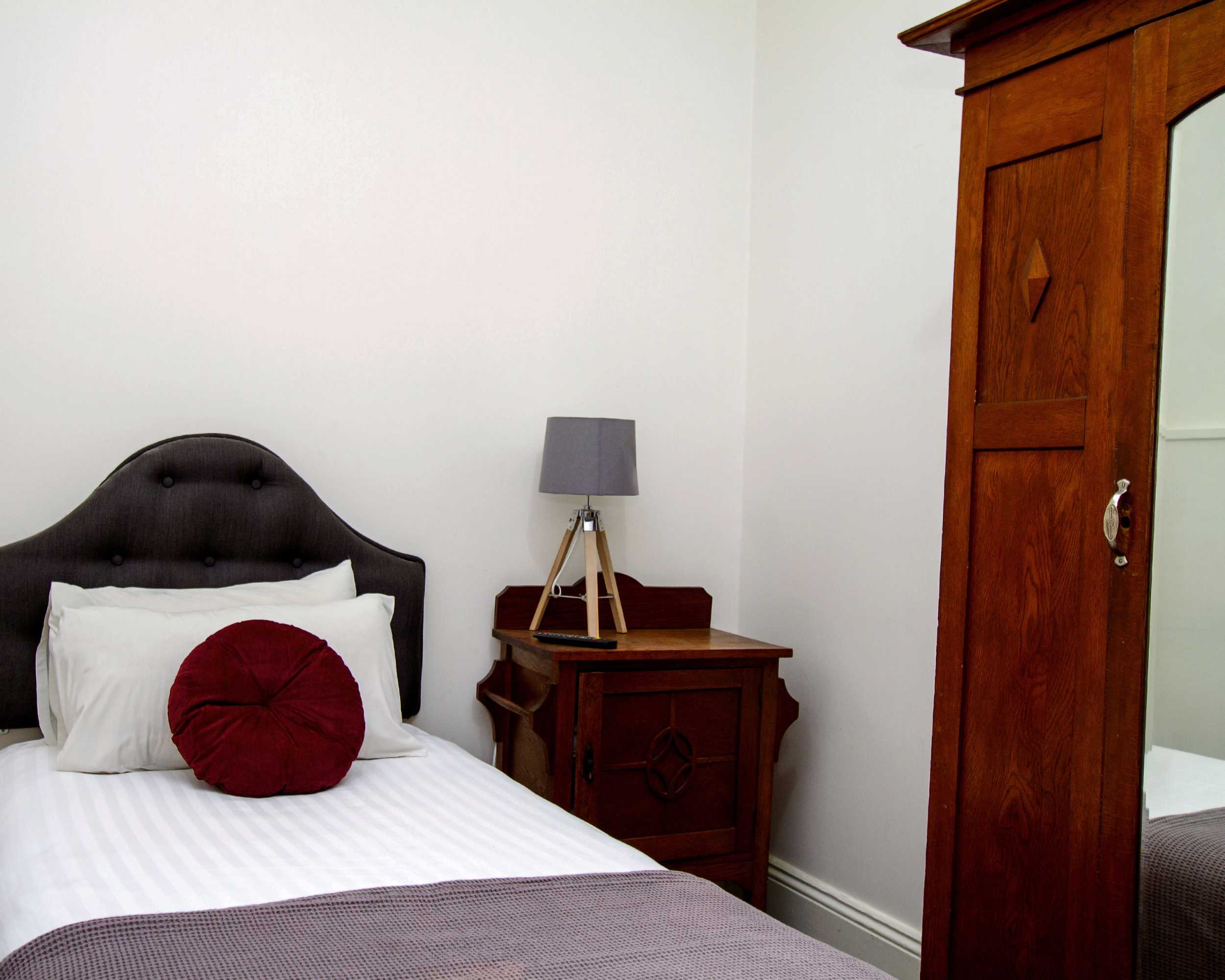 Gift card for Metropolitan Hotel Orange Gift card for Metropolitan Hotel Orange