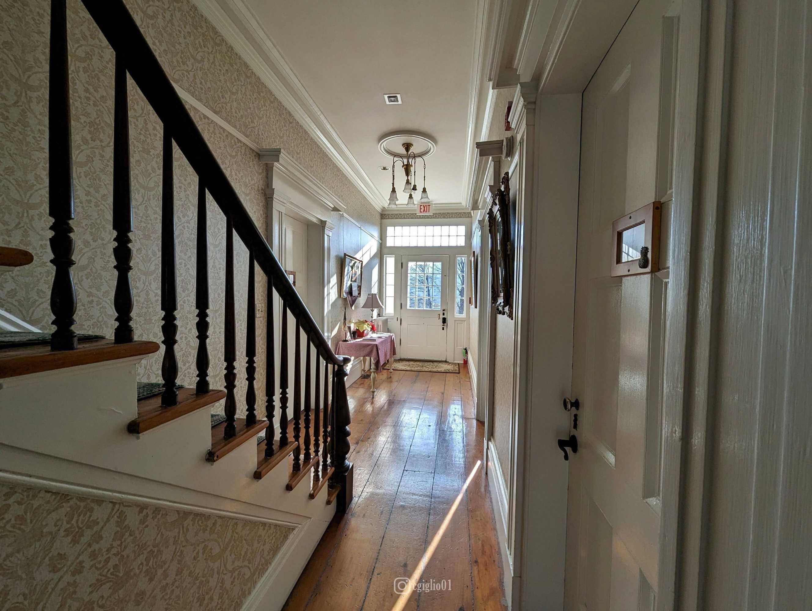 Gift card for Cromwell Manor Inn