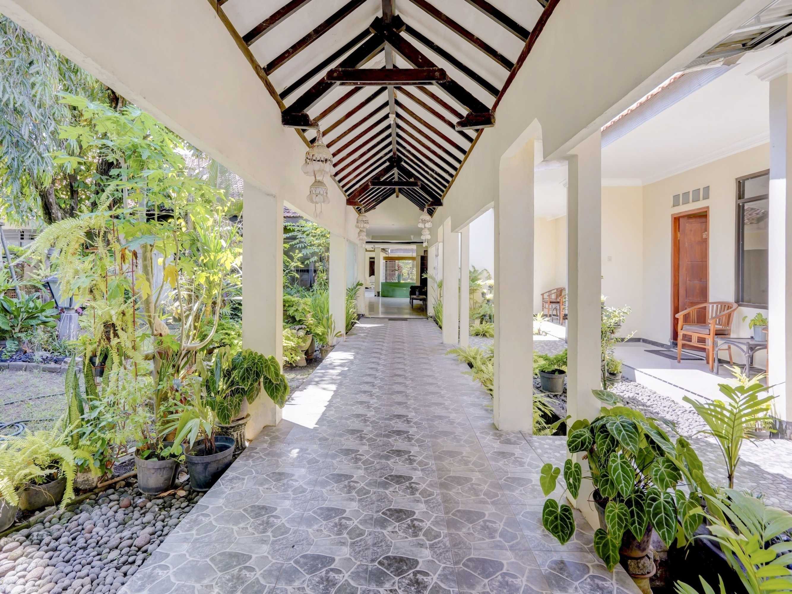 Gift card for Oyo 90250 Hotel Lumajang New