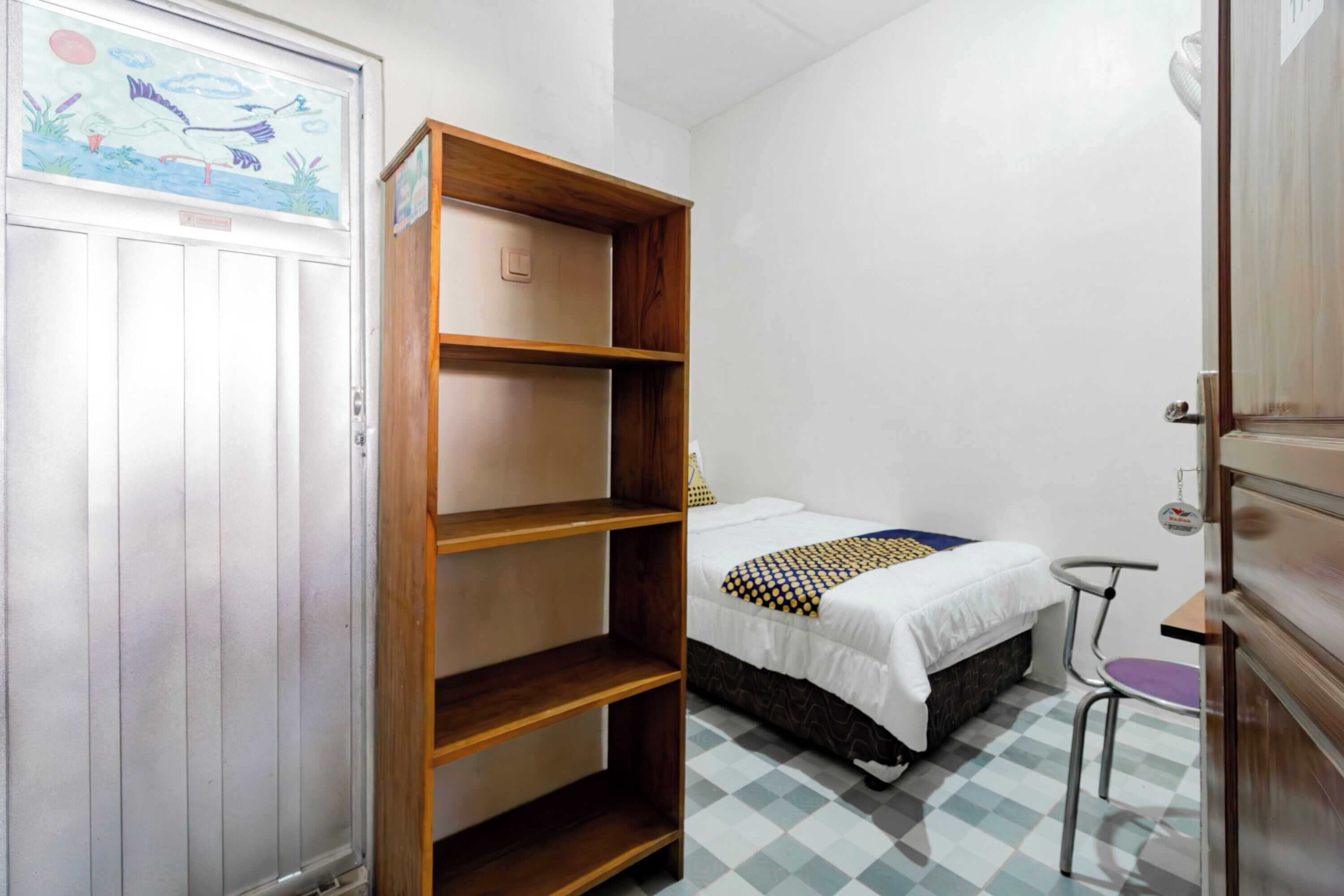 Gift card for Spot ON 93967 Hasna Guest House Syariah Gift card for Spot ON 93967 Hasna Guest House Syariah