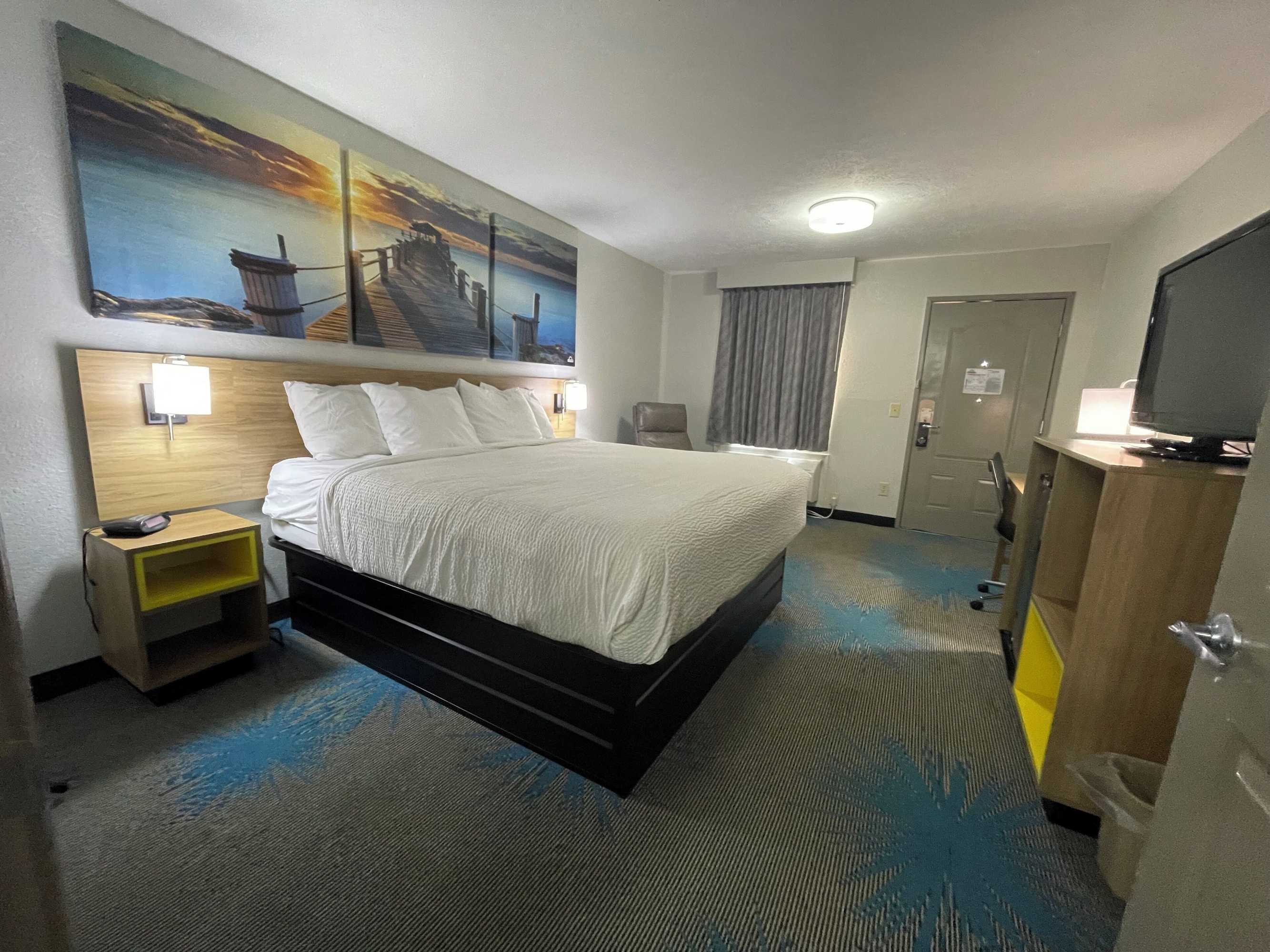 Gift card for Days Inn by Wyndham Savannah Gift card for Days Inn by Wyndham Savannah