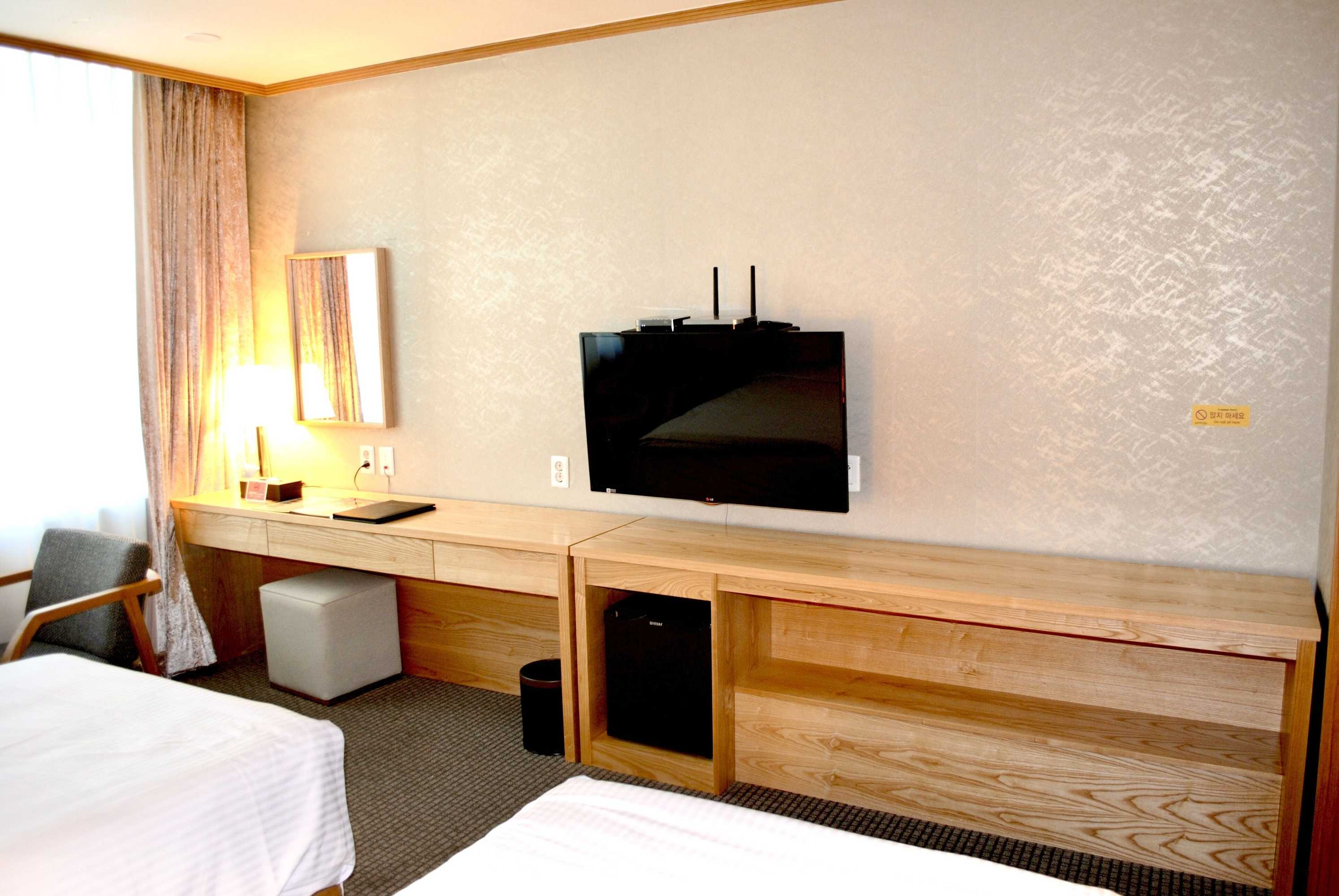 Gift card for Queen Vell Hotel & Wedding Gift card for Queen Vell Hotel & Wedding