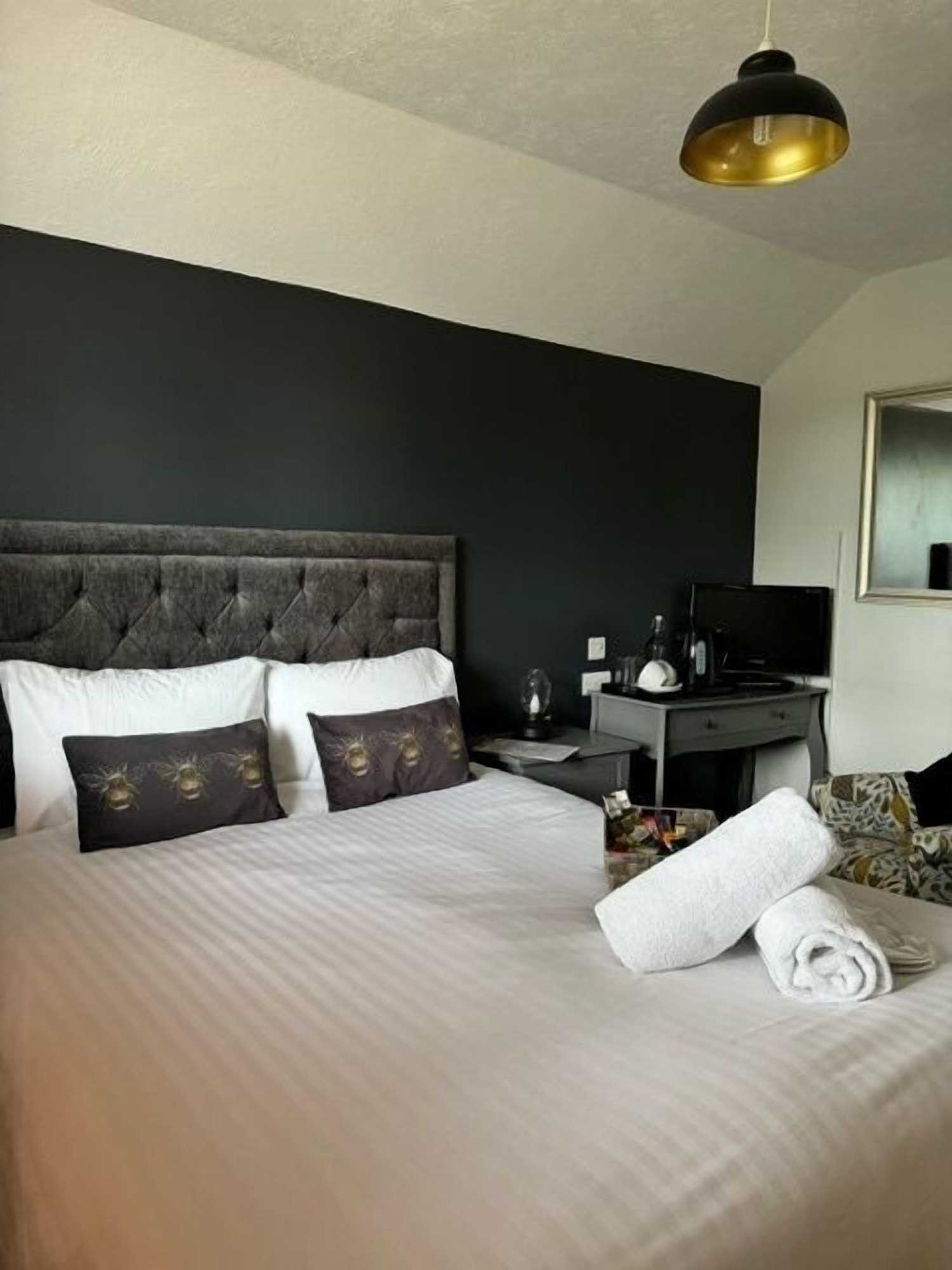 Gift card for The Horseshoe And Castle Gift card for The Horseshoe And Castle