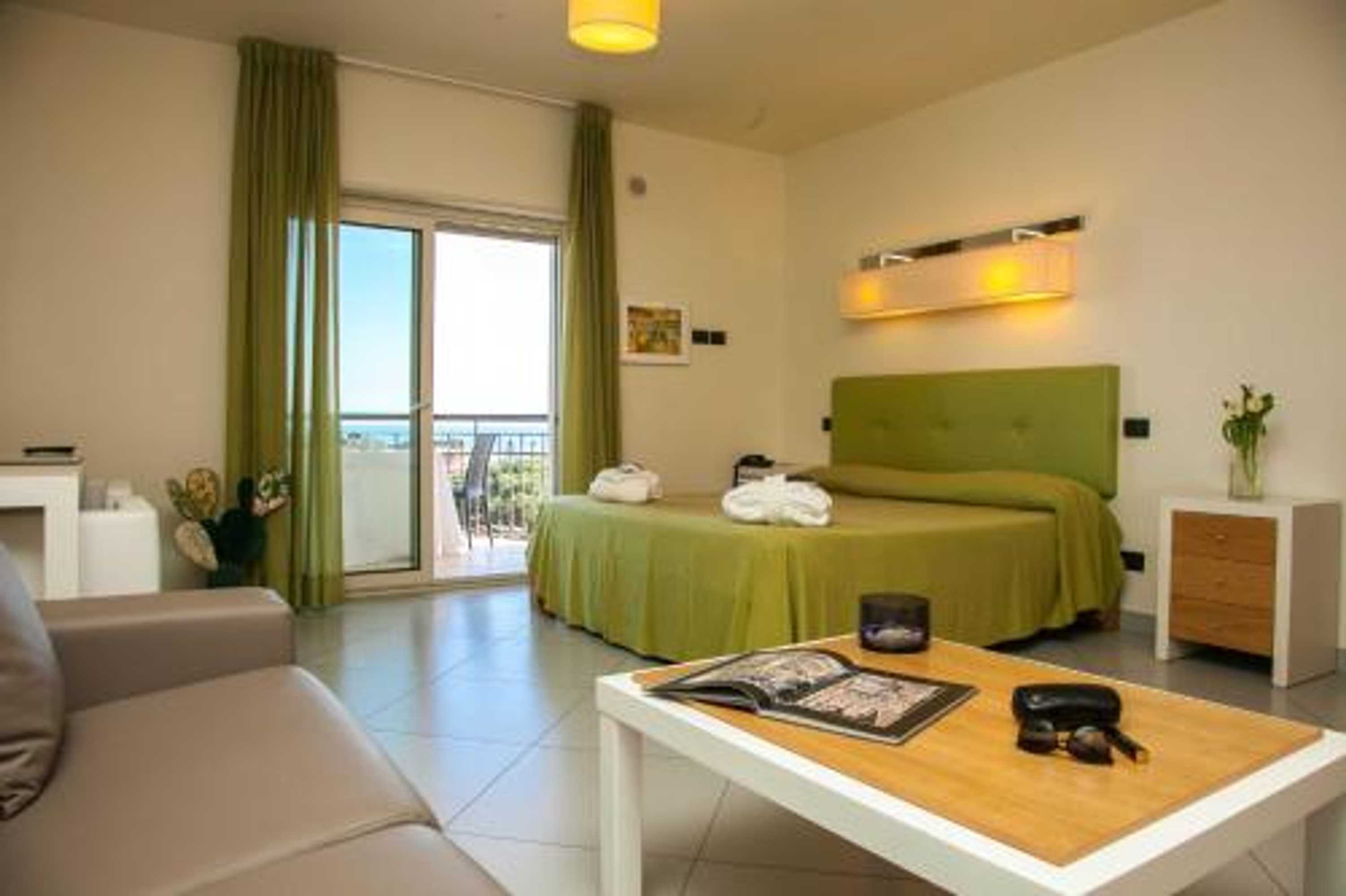 Gift card for 4 Spa Resort Hotel Gift card for 4 Spa Resort Hotel
