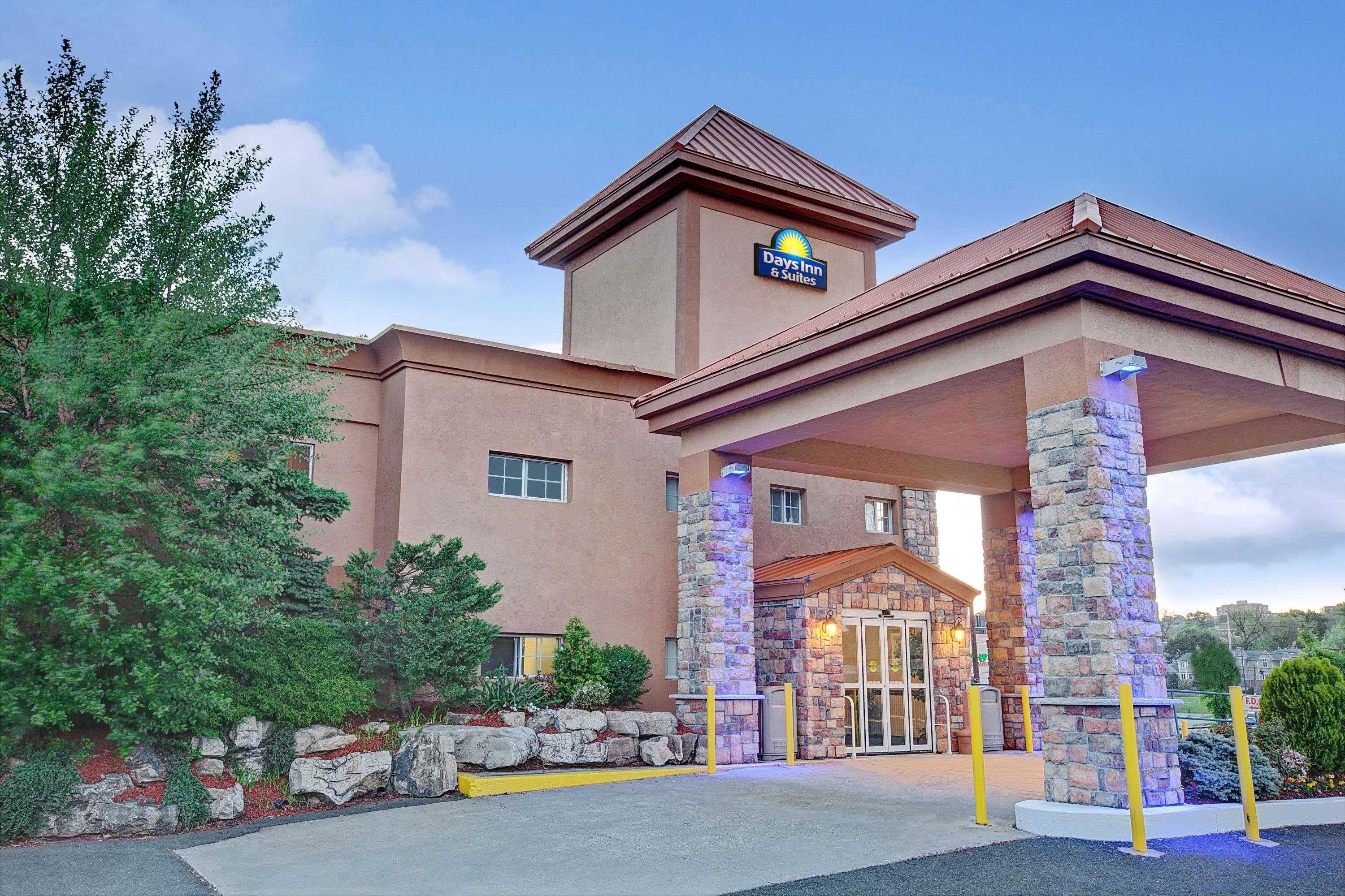 Gift card for Days Inn by Wyndham Ridgefield NJ Gift card for Days Inn by Wyndham Ridgefield NJ