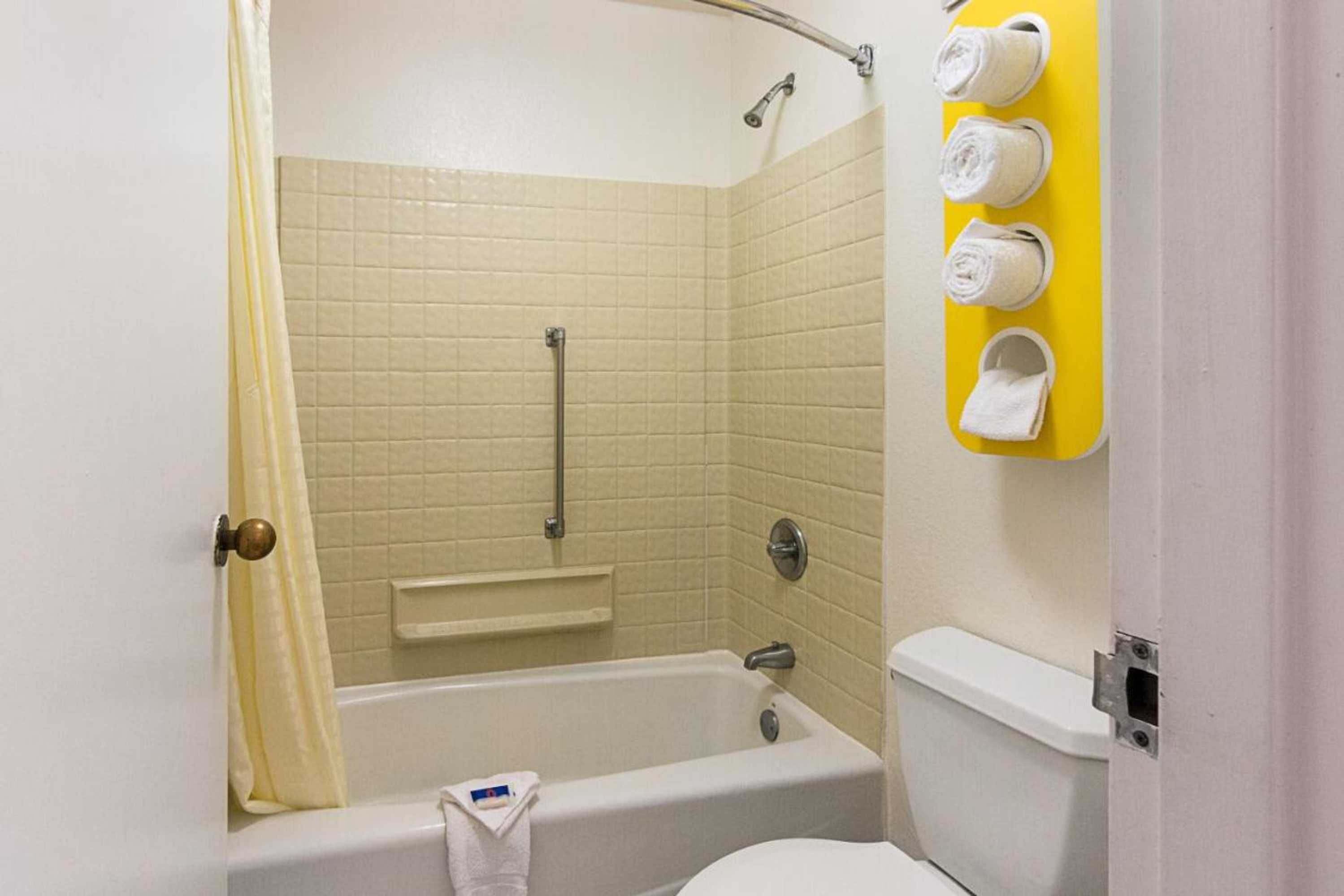 Gift card for Motel 6 Newnan, GA