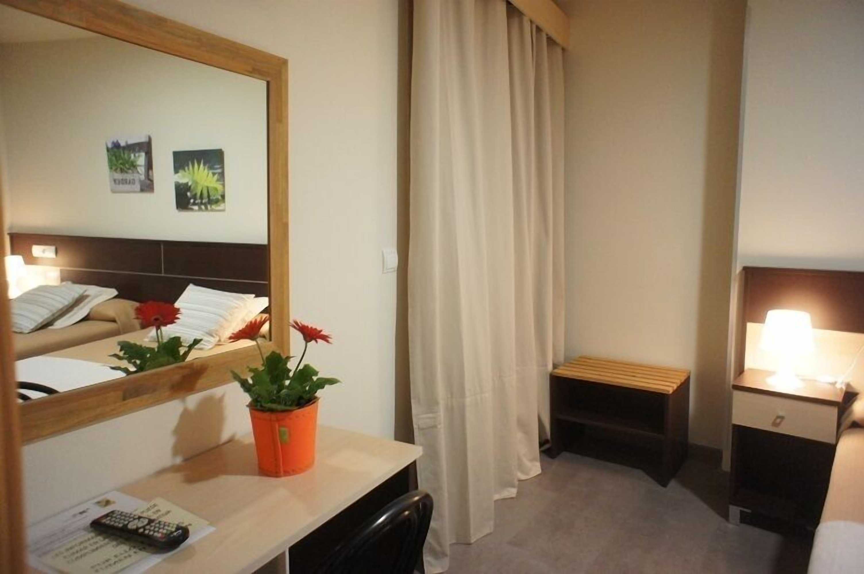 Gift card for Hotel MR