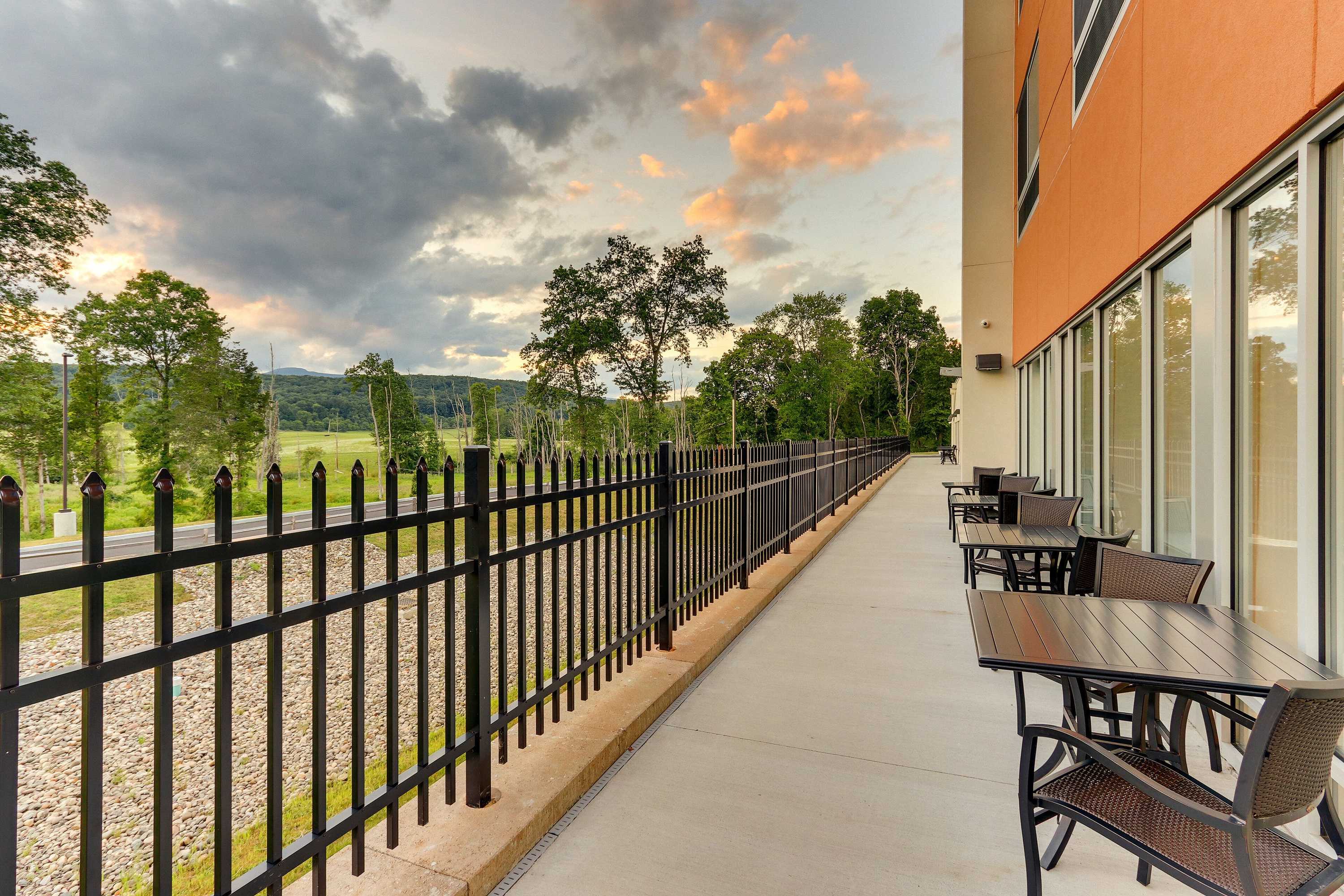 Gift card for Holiday Inn Express & Suites Saugerties - Hudson Valley by Ihg Gift card for Holiday Inn Express & Suites Saugerties - Hudson Valley by Ihg