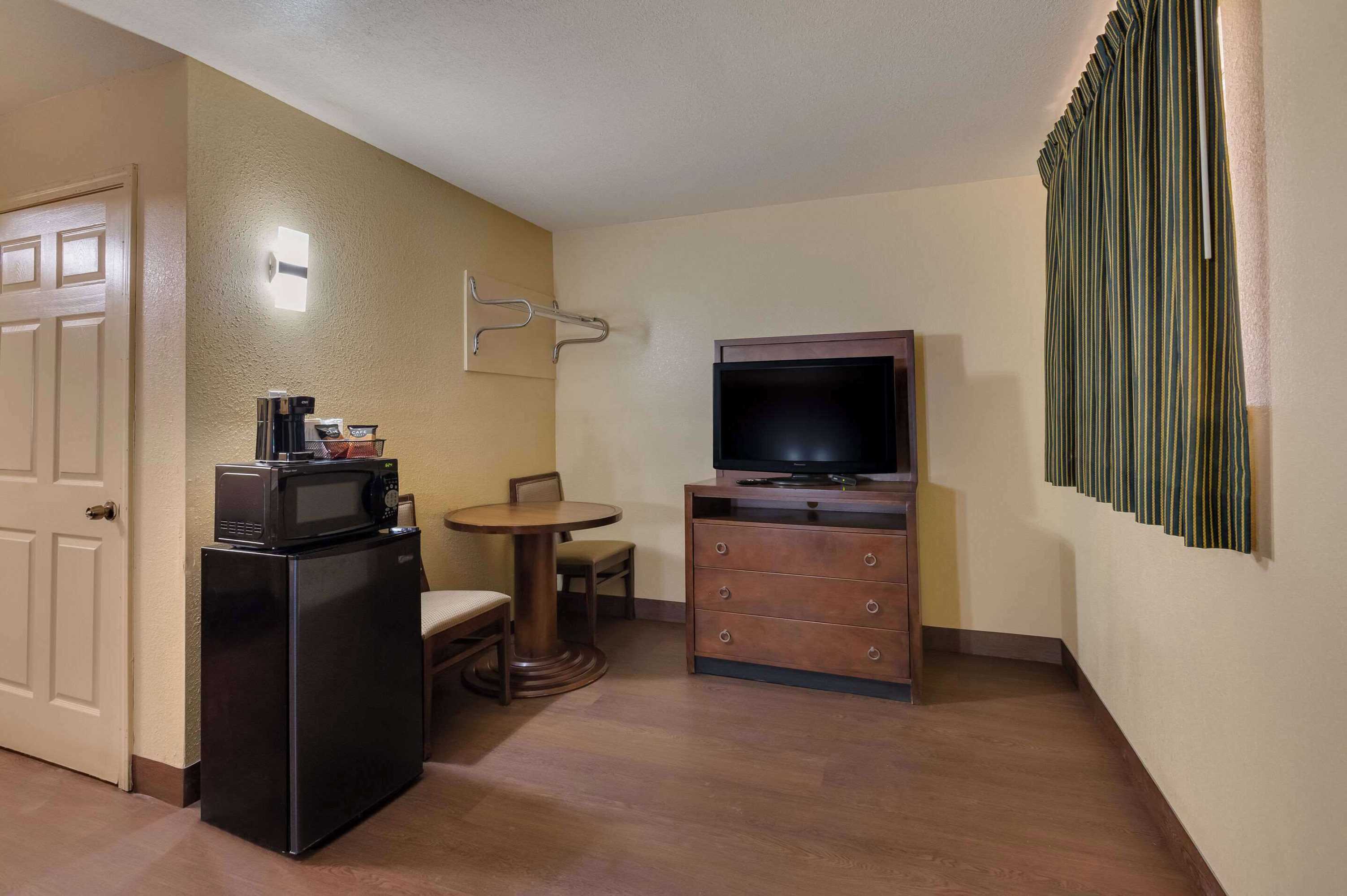 Gift card for Rodeway Inn & Suites East Gift card for Rodeway Inn & Suites East