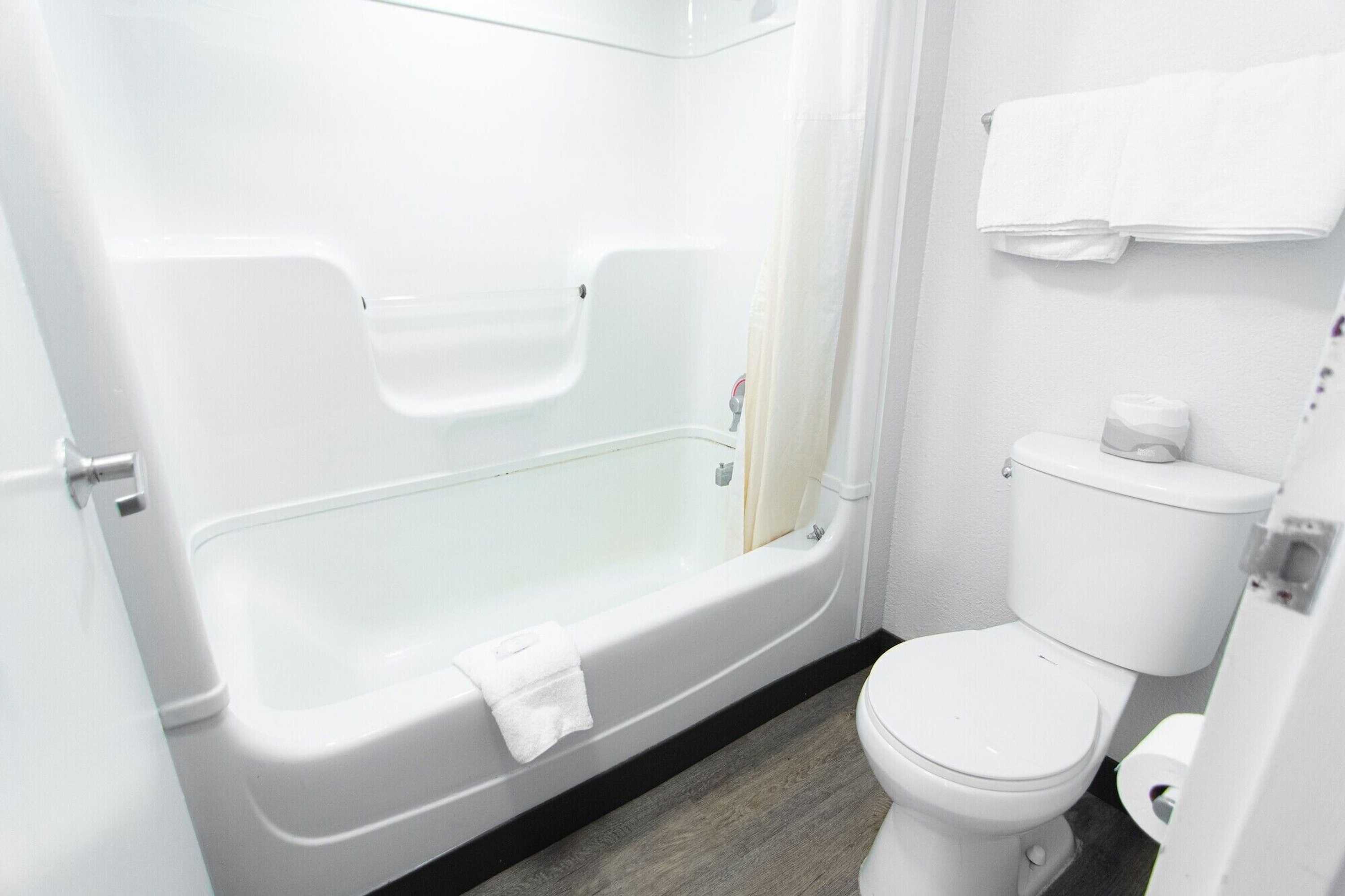 Gift card for Motel 6-Lantana West Palm Beach, FL Gift card for Motel 6-Lantana West Palm Beach, FL