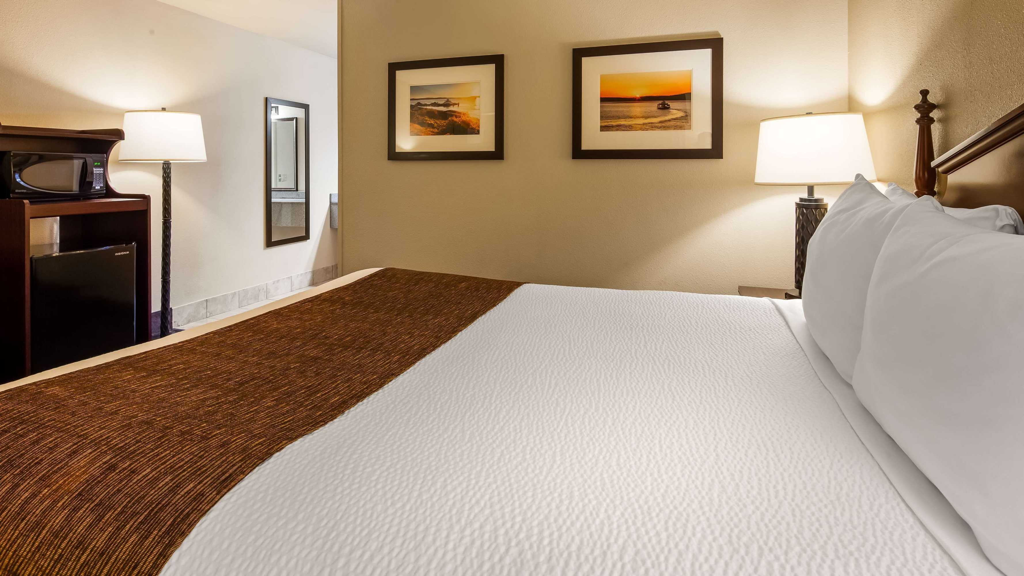 Gift card for Best Western Lakewood- Historic Landmark Gift card for Best Western Lakewood- Historic Landmark