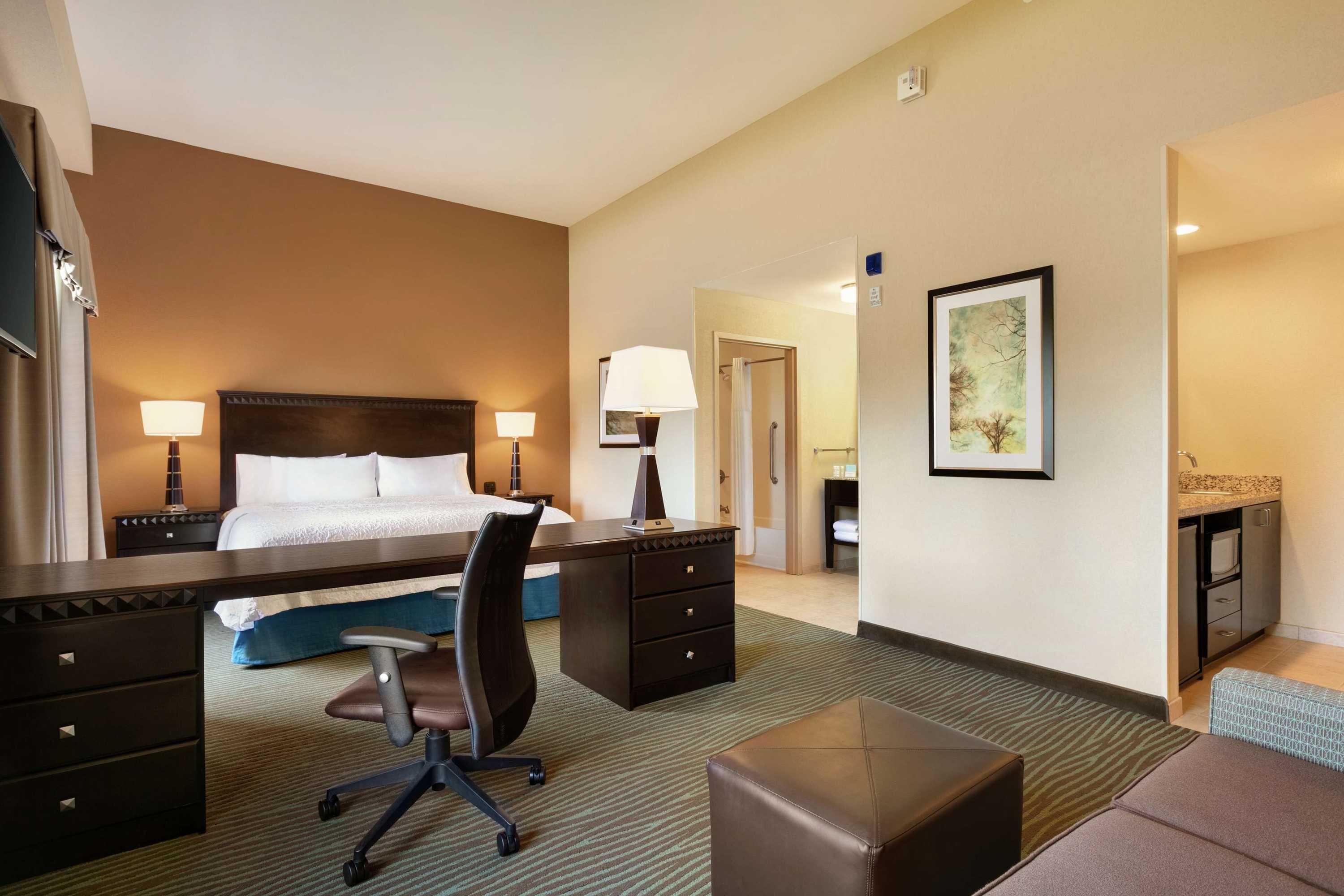 Gift card for Hampton Inn & Suites Parkersburg Downtown Gift card for Hampton Inn & Suites Parkersburg Downtown