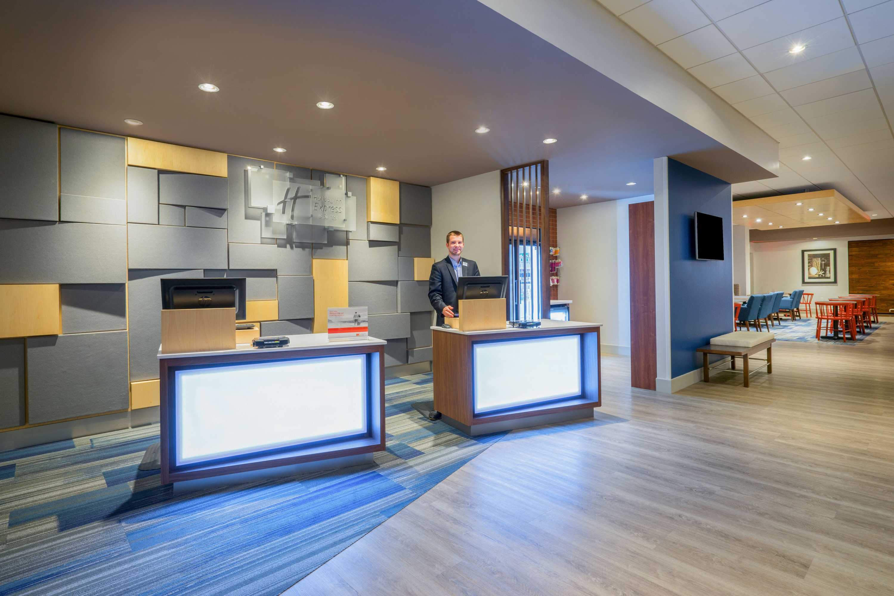 Gift card for Holiday Inn Express & Suites Ft. Washington - Philadelphia by Ihg Gift card for Holiday Inn Express & Suites Ft. Washington - Philadelphia by Ihg