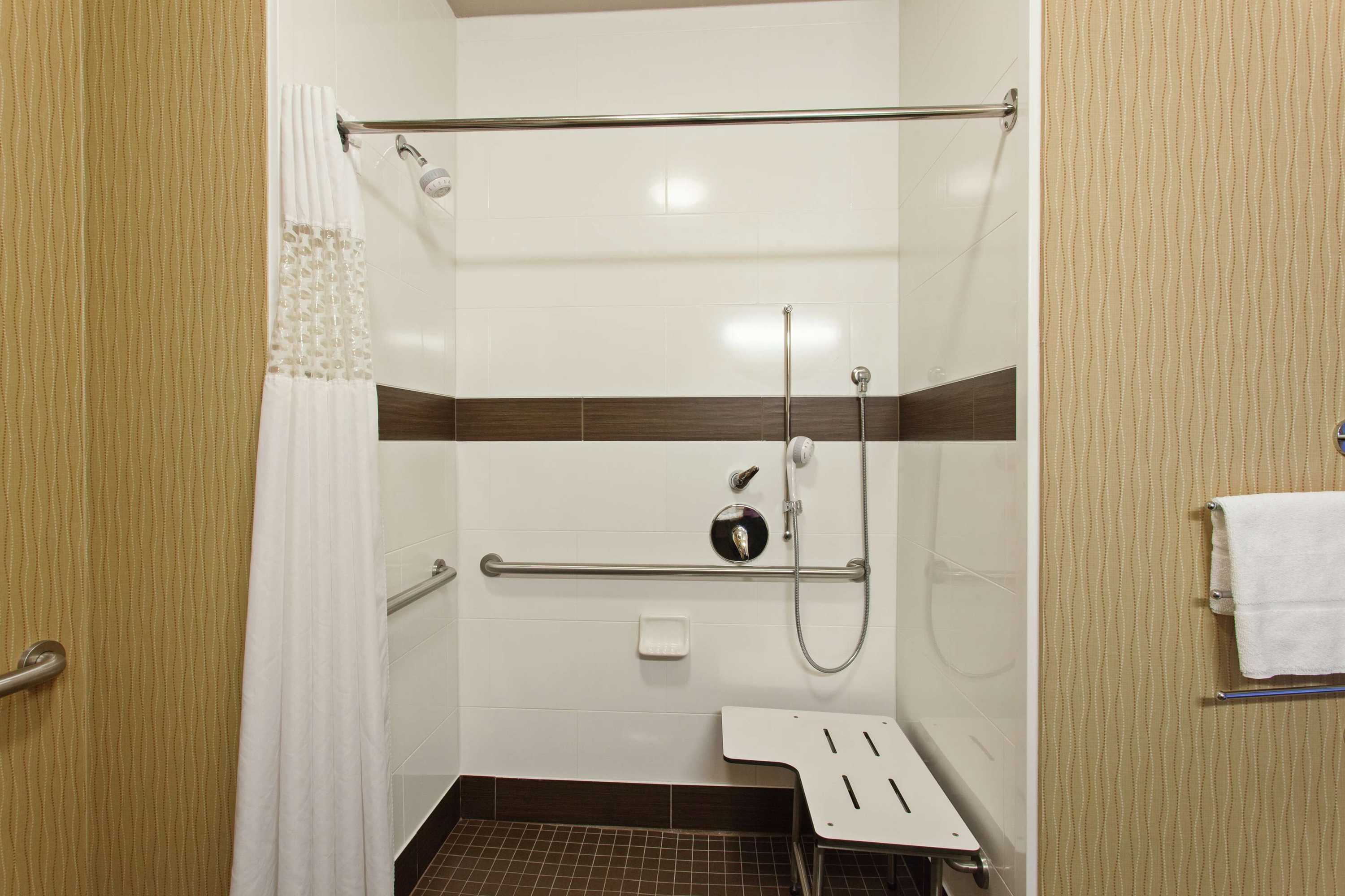 Gift card for Hampton Inn Seattle/everett