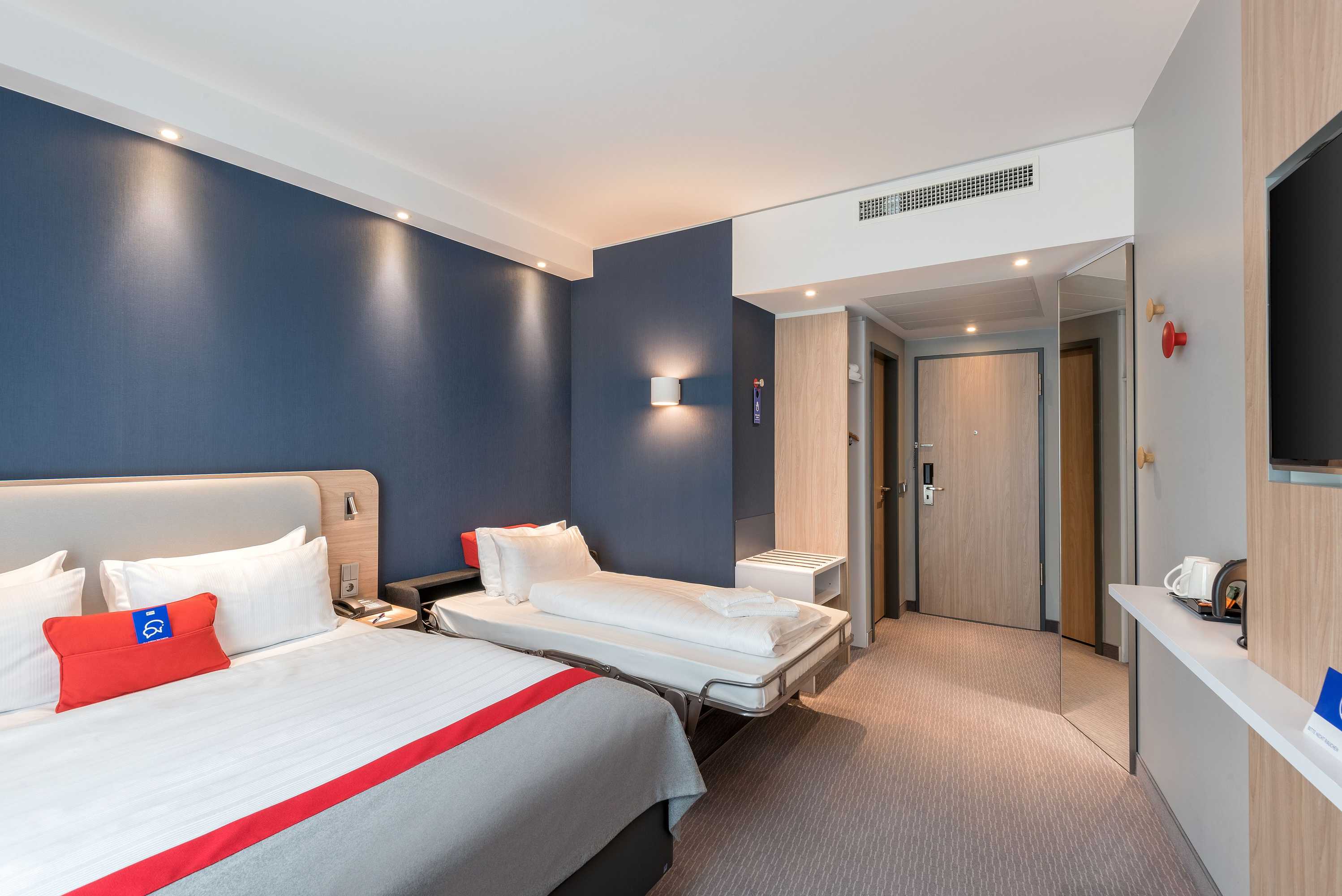 Gift card for Holiday Inn Express Siegen by Ihg Gift card for Holiday Inn Express Siegen by Ihg