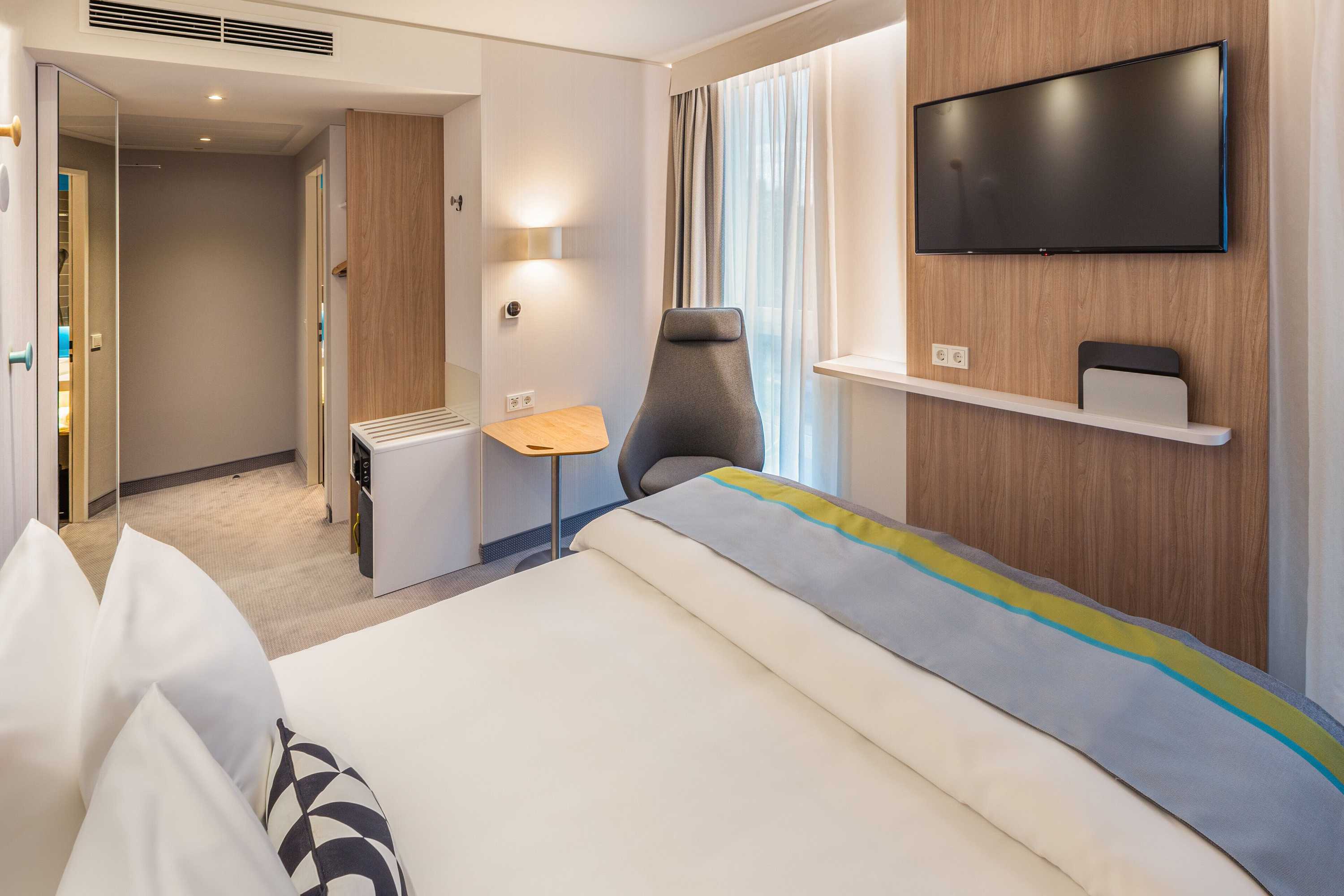 Gift card for Holiday Inn Express Erlangen by Ihg Gift card for Holiday Inn Express Erlangen by Ihg