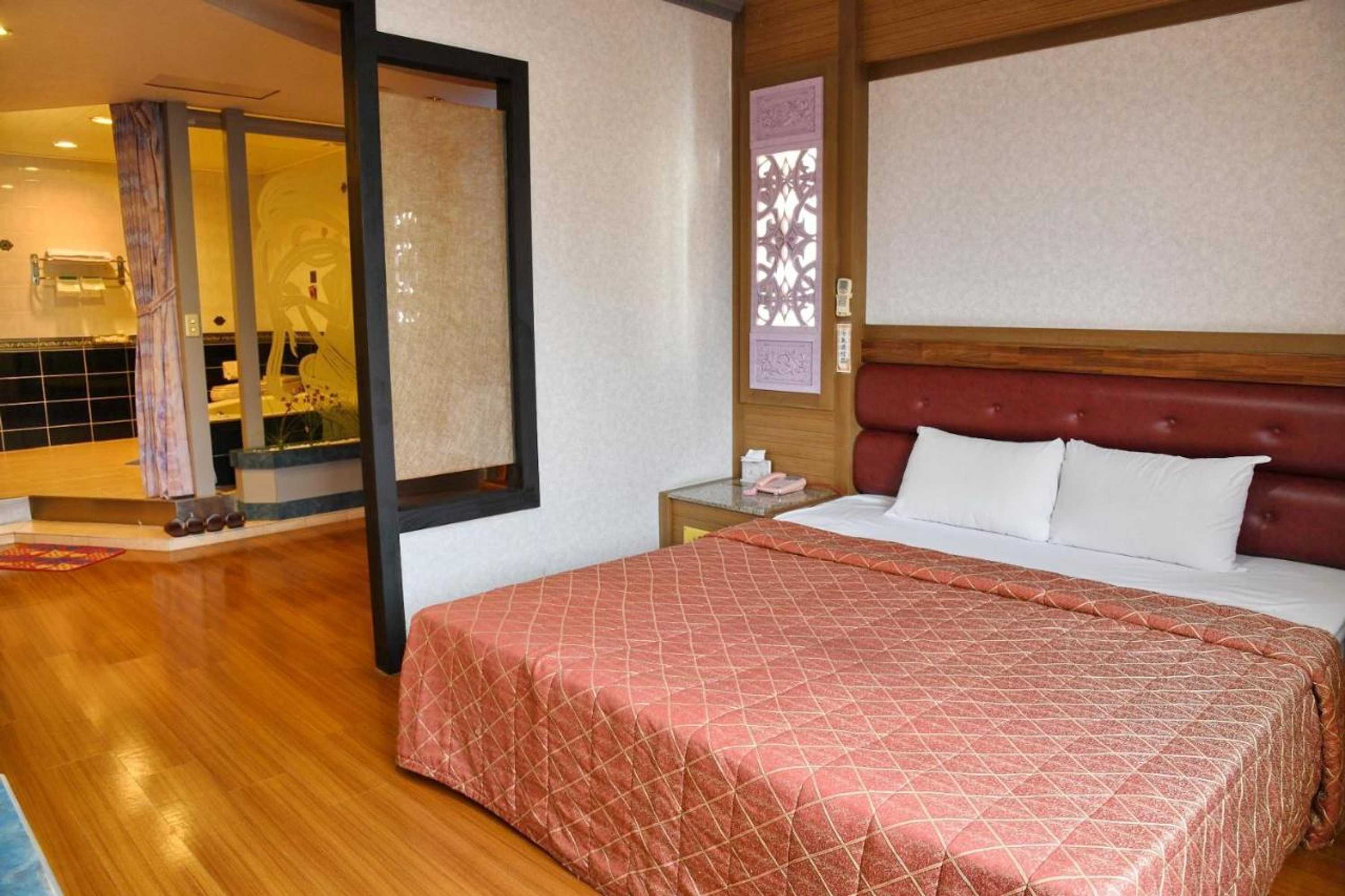 Gift card for Love Boat Motel