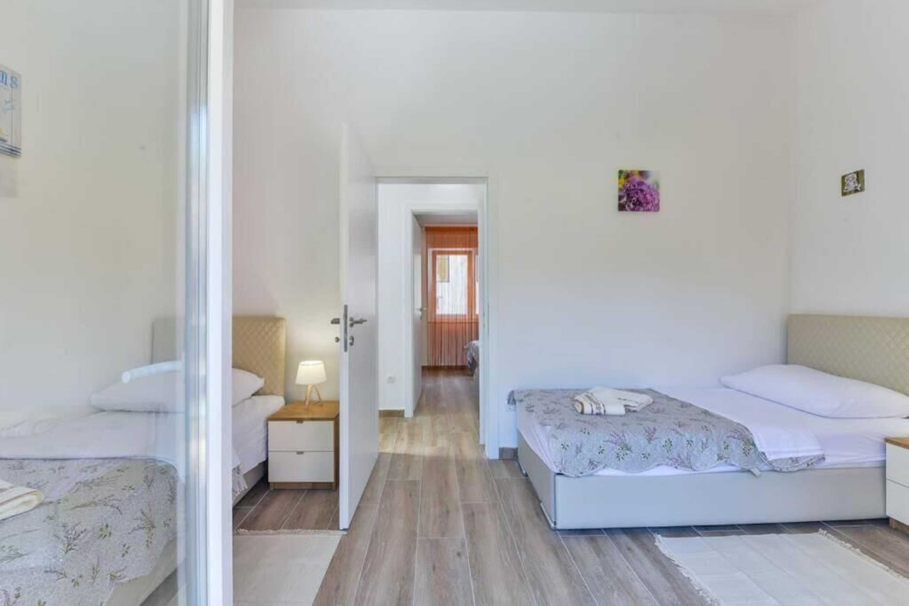 Gift card for Crowonder Cascada Villa With Jacuzzi - S5 Gift card for Crowonder Cascada Villa With Jacuzzi - S5