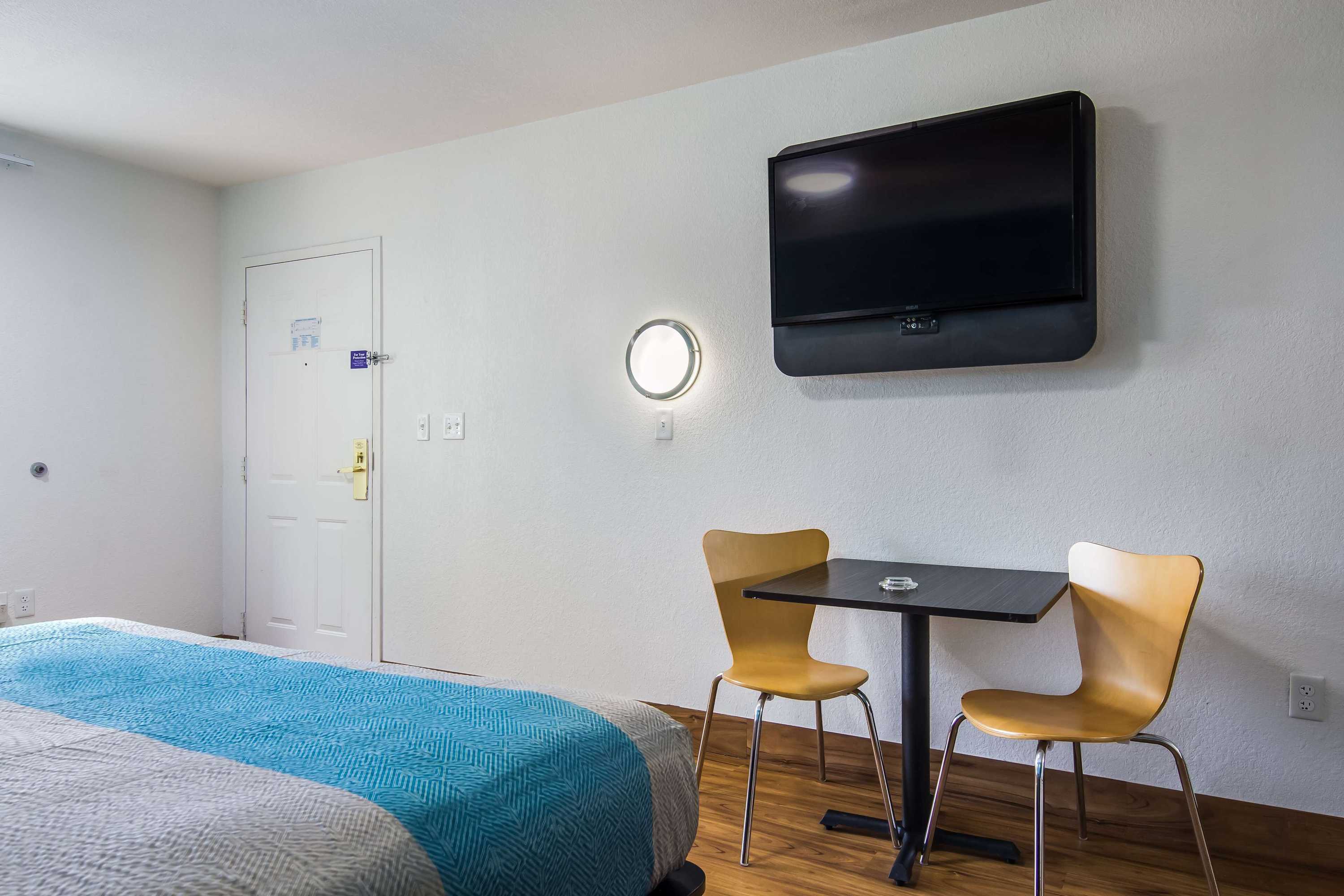 Gift card for Motel 6 Pensacola, FL - Nas