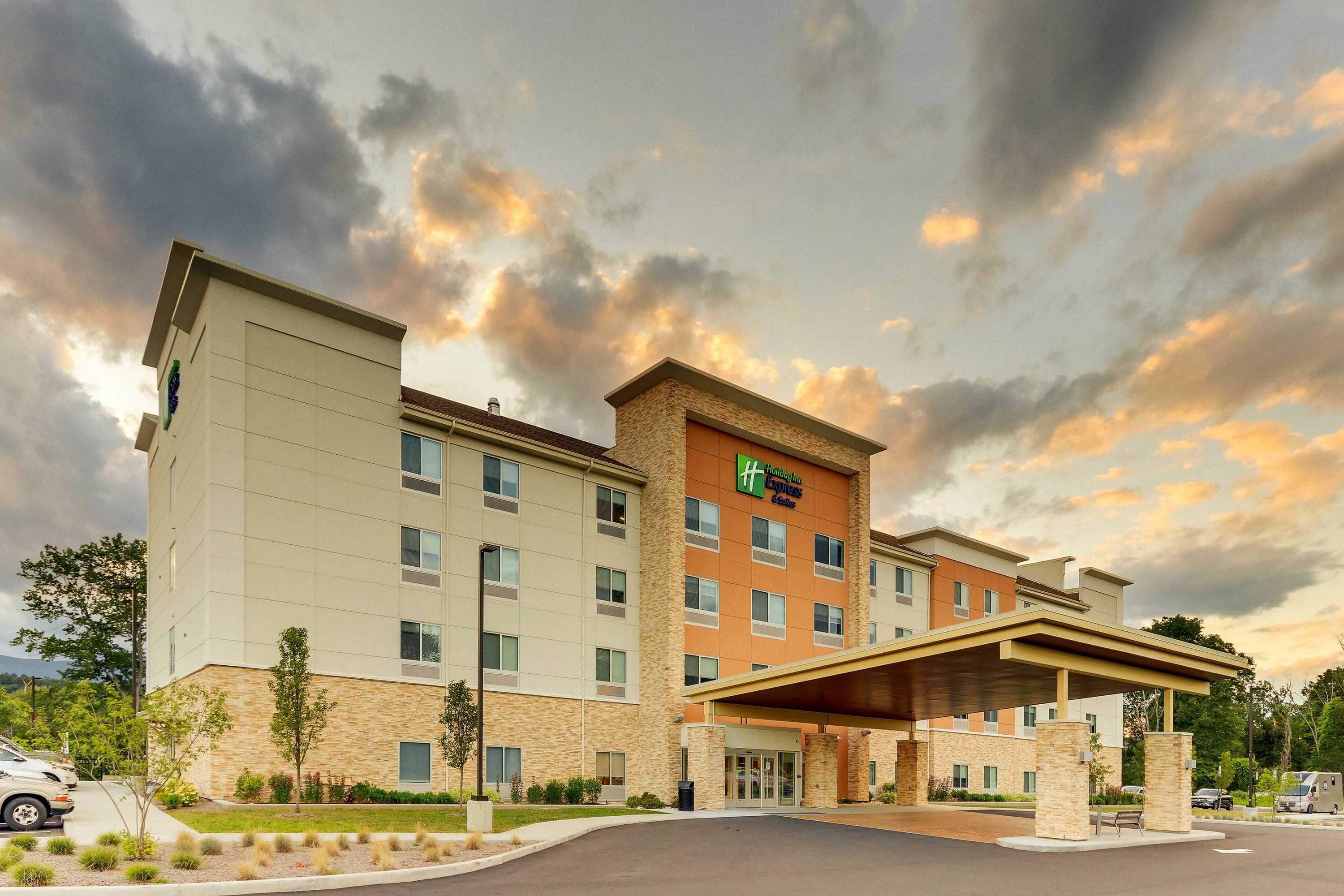 Gift card for Holiday Inn Express & Suites Saugerties - Hudson Valley by Ihg Gift card for Holiday Inn Express & Suites Saugerties - Hudson Valley by Ihg