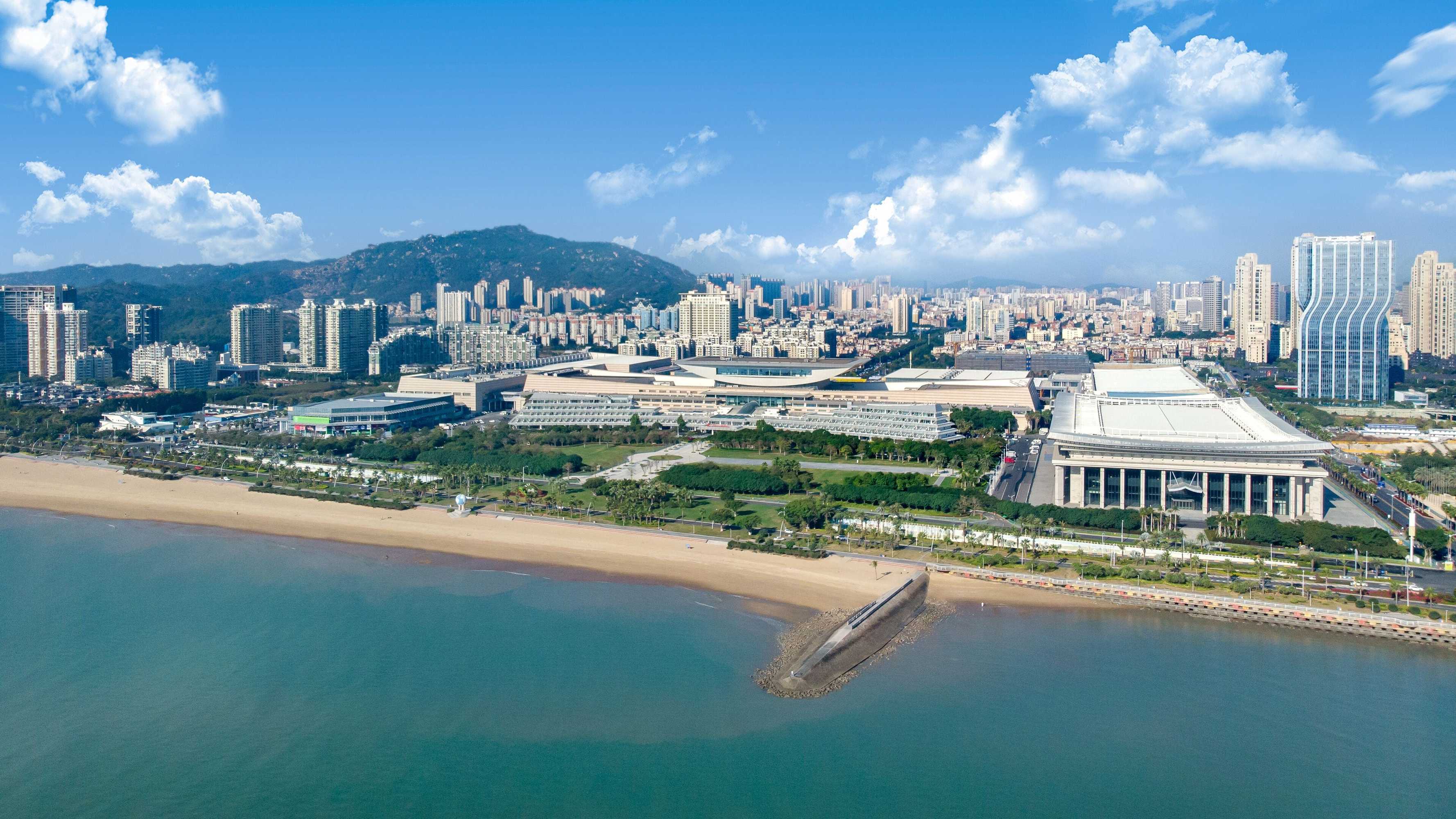 Gift card for Xiamen International Seaside Hotel (hotel Corridor Leads to The Stone Exhibition Hall) Gift card for Xiamen International Seaside Hotel (hotel Corridor Leads to The Stone Exhibition Hall)