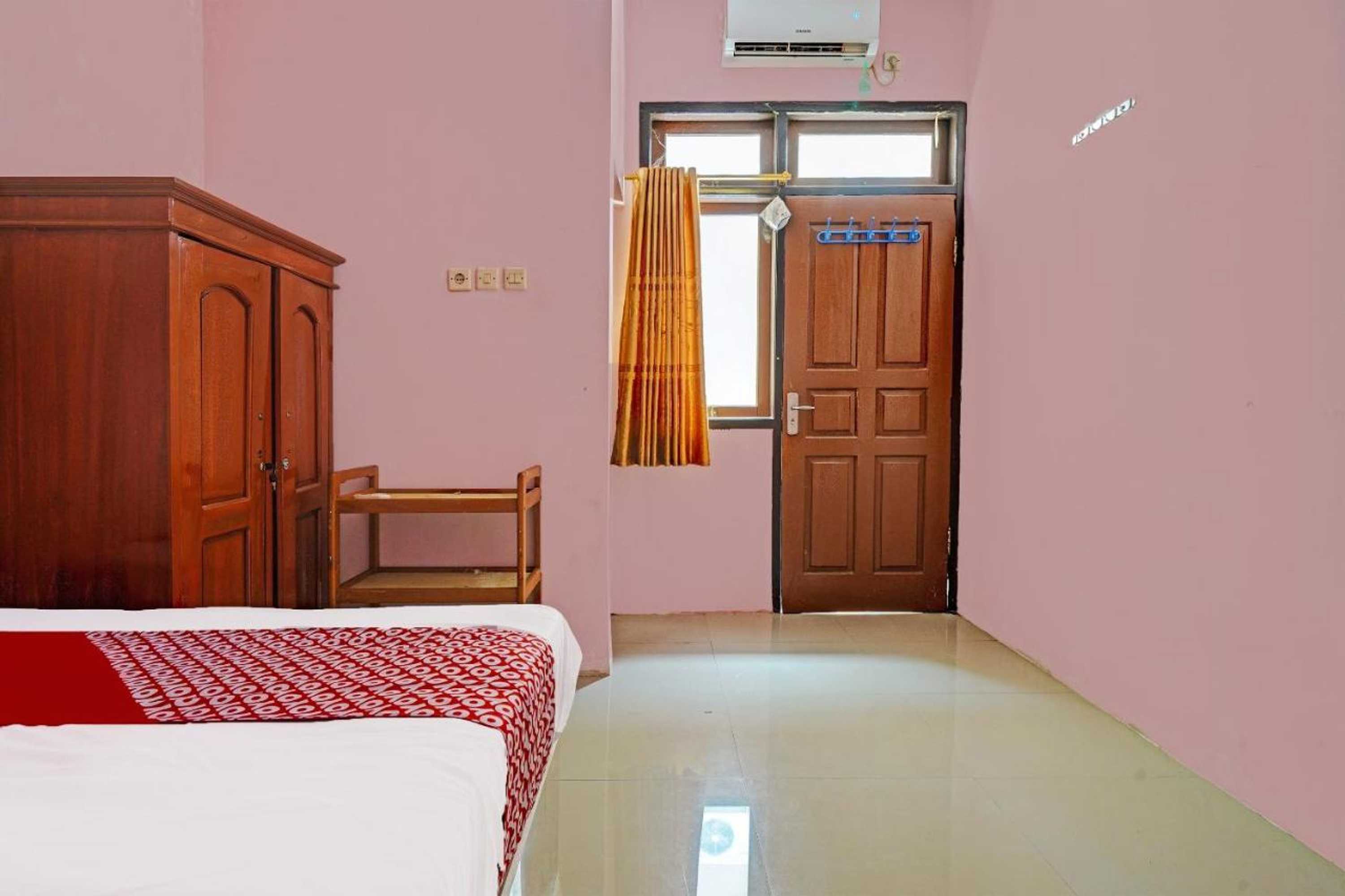 Gift card for Oyo 92062 Pondok Aurel Wahidin