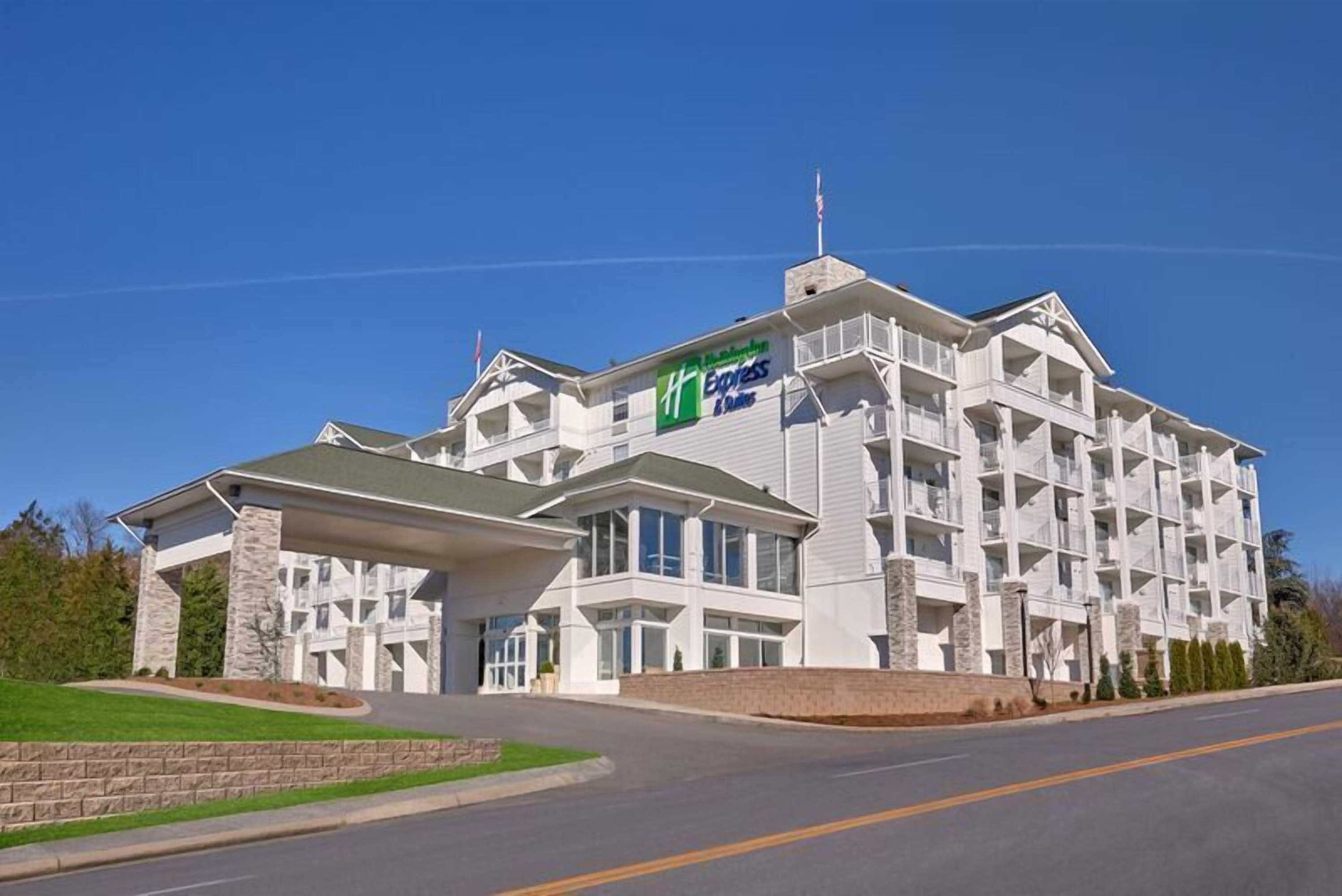 Gift card for Holiday Inn Express And Suites Pigeon Forge Sevierville by Ihg Gift card for Holiday Inn Express And Suites Pigeon Forge Sevierville by Ihg