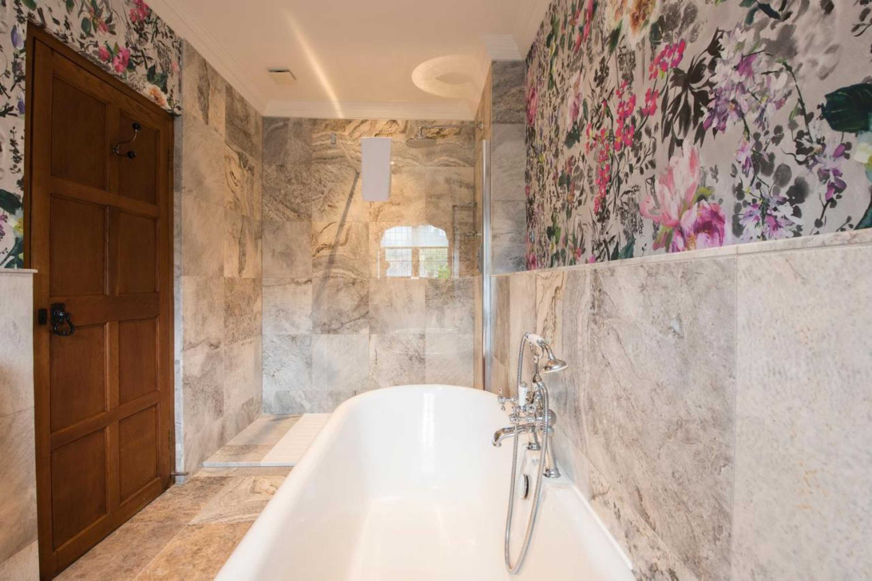 Gift card for Hever Castle Luxury Bed And Breakfast Gift card for Hever Castle Luxury Bed And Breakfast