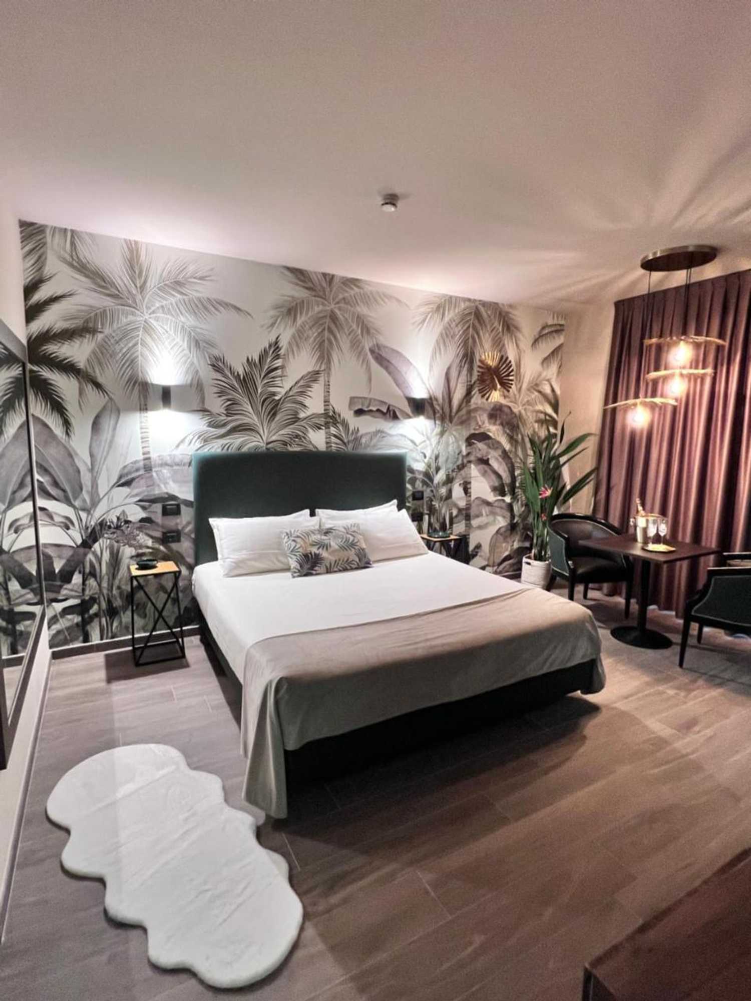 Gift card for Hotel Motel Top