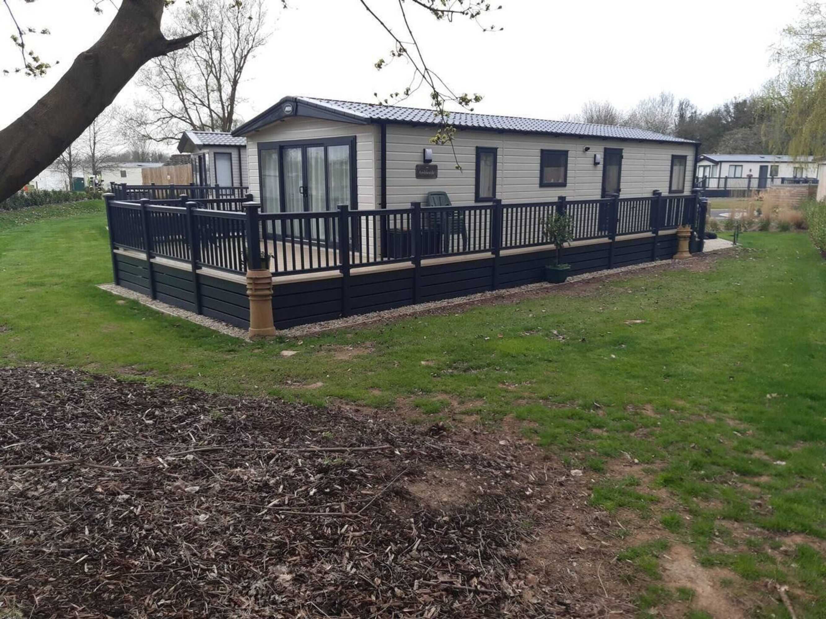 Gift card for Captivating Bluebell Lodge 2-Bed Cotswolds Caravan Gift card for Captivating Bluebell Lodge 2-Bed Cotswolds Caravan