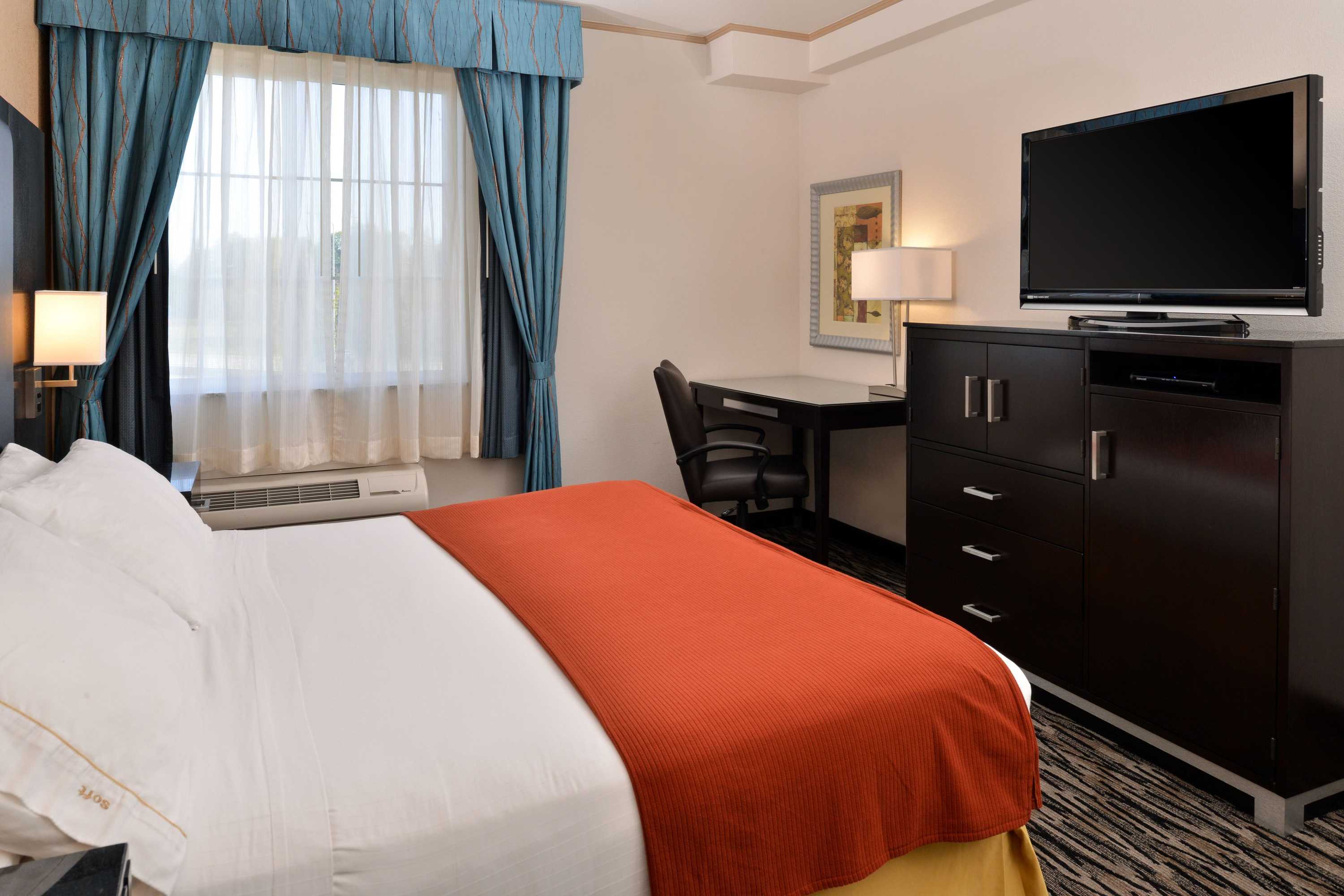 Gift card for Holiday Inn Express Tacoma South Lakewood by Ihg Gift card for Holiday Inn Express Tacoma South Lakewood by Ihg