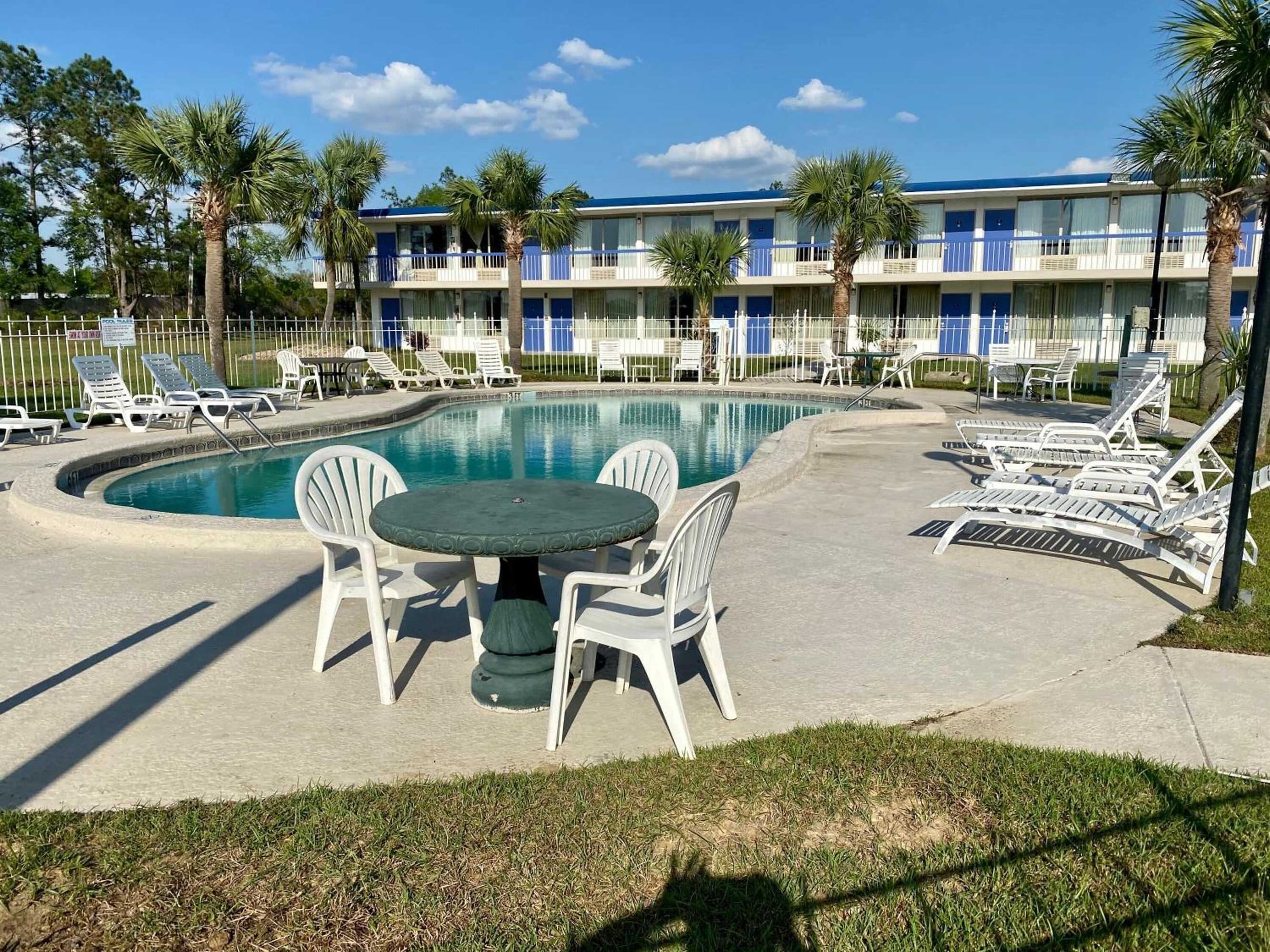 Gift card for Motel 6 Marianna, FL Gift card for Motel 6 Marianna, FL